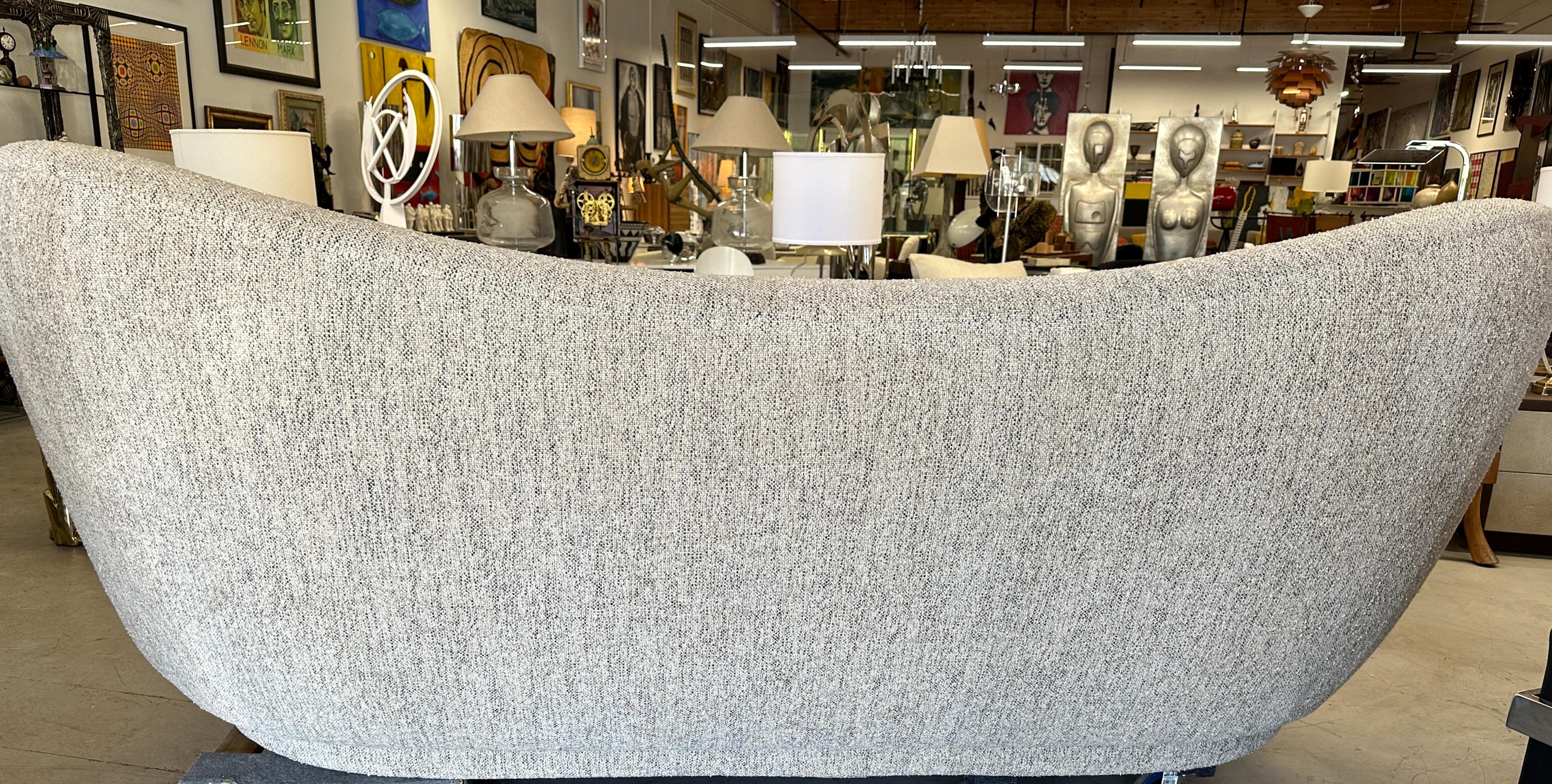 Sofá italiano en Bueno estado para la venta en Palm Springs, CA