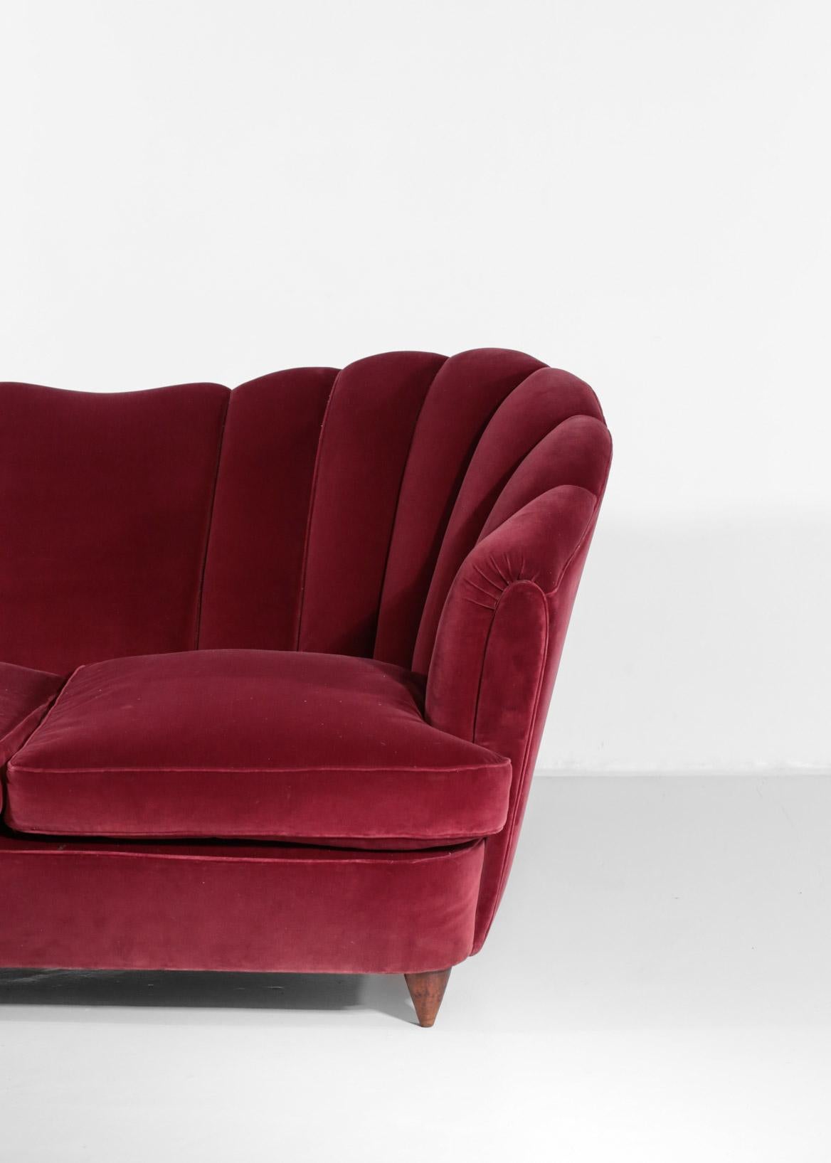 Mid-20th Century Italian Sofa Gio Ponti Style 1960s Burgundy Velvet For Sale