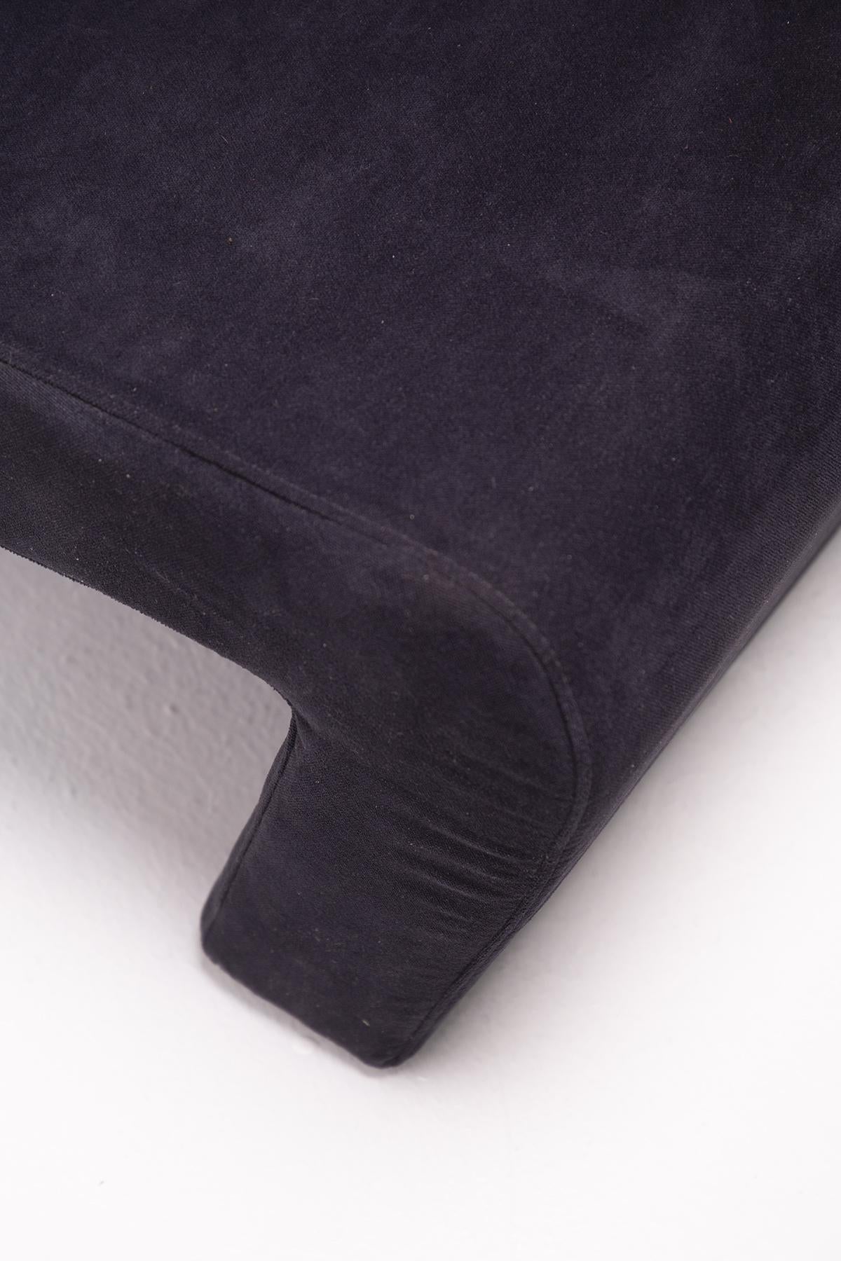 Postmodern Italian Sofa in Black Velvet and Steel by MDF Italia For Sale 2