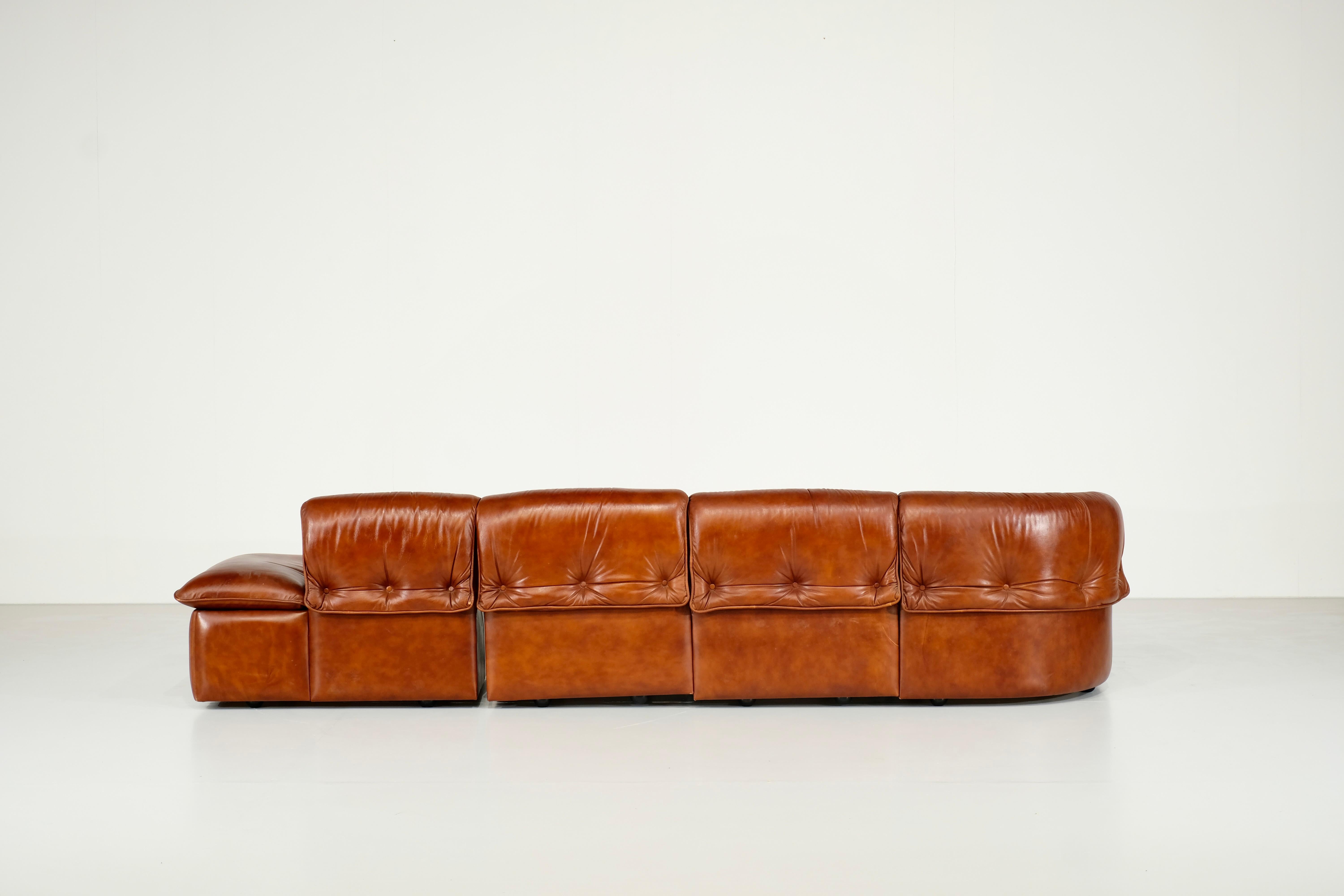 Leather Italian sofa in cognac leather - 1960s