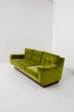 Italian Sofa in Green Velvet and Wood
