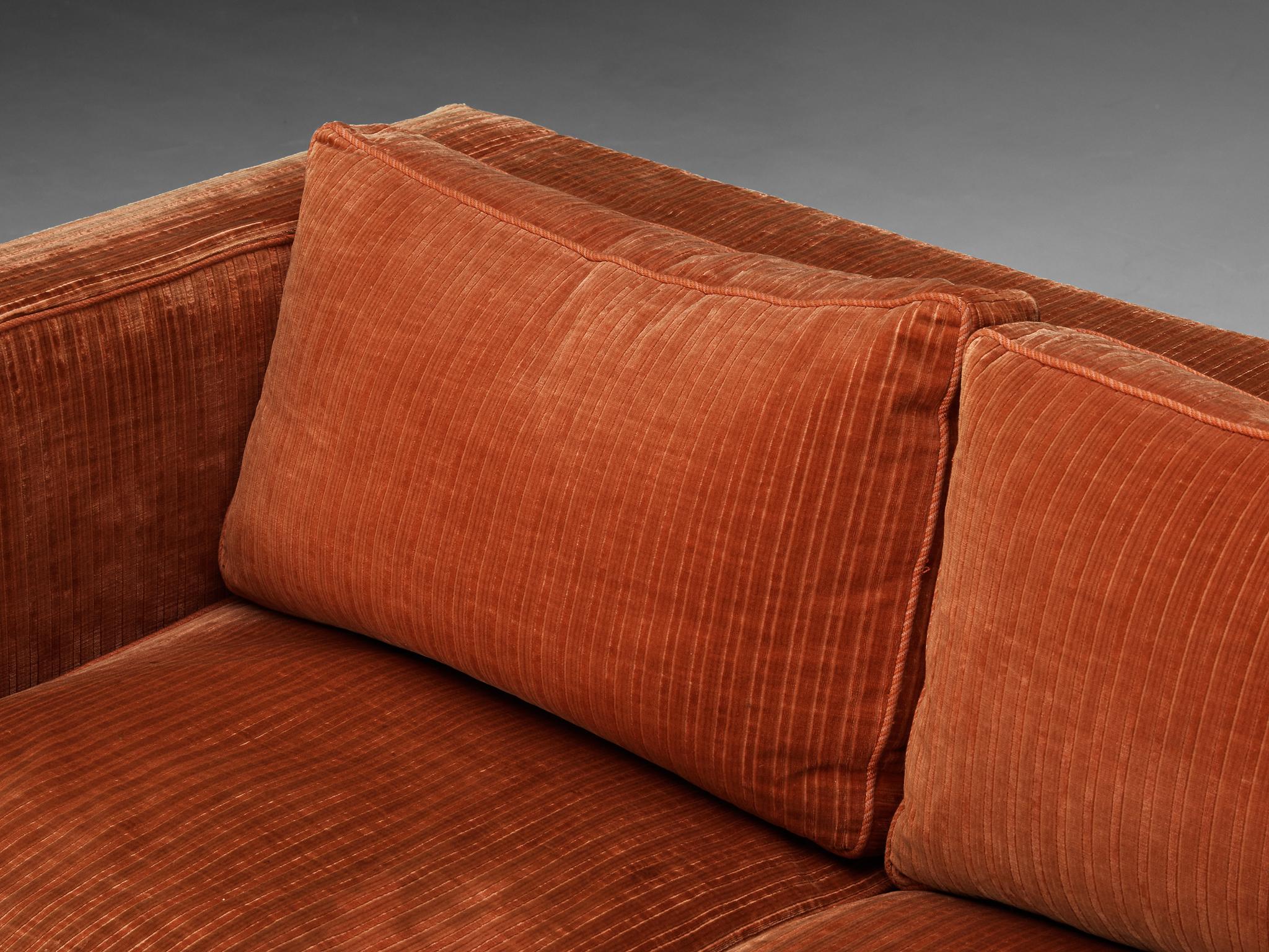 Late 20th Century Italian Sofa in Peach Corduroy Velvet  For Sale