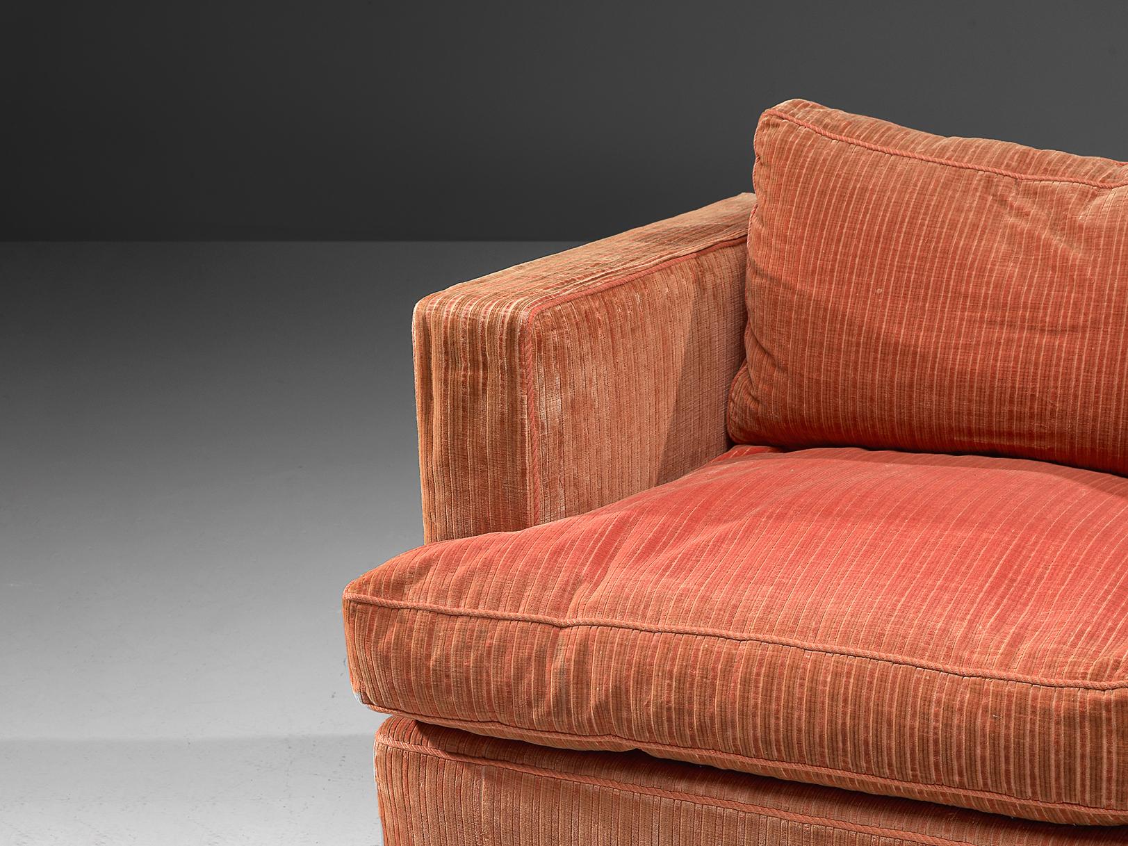 Italian Sofa in Peach Corduroy Velvet  In Good Condition In Waalwijk, NL
