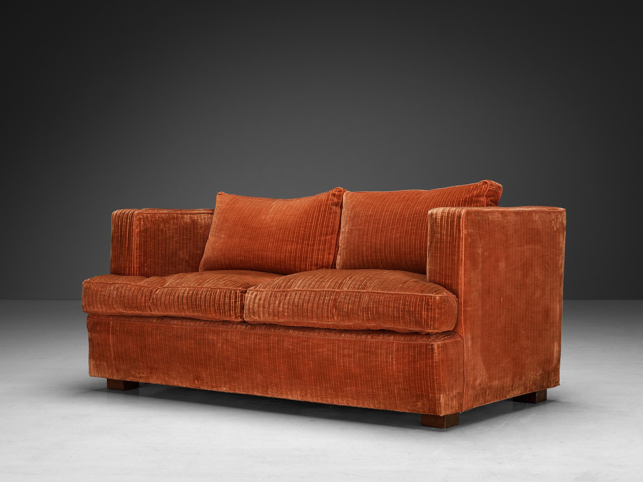 Italian Sofa in Peach Corduroy Velvet  For Sale 2