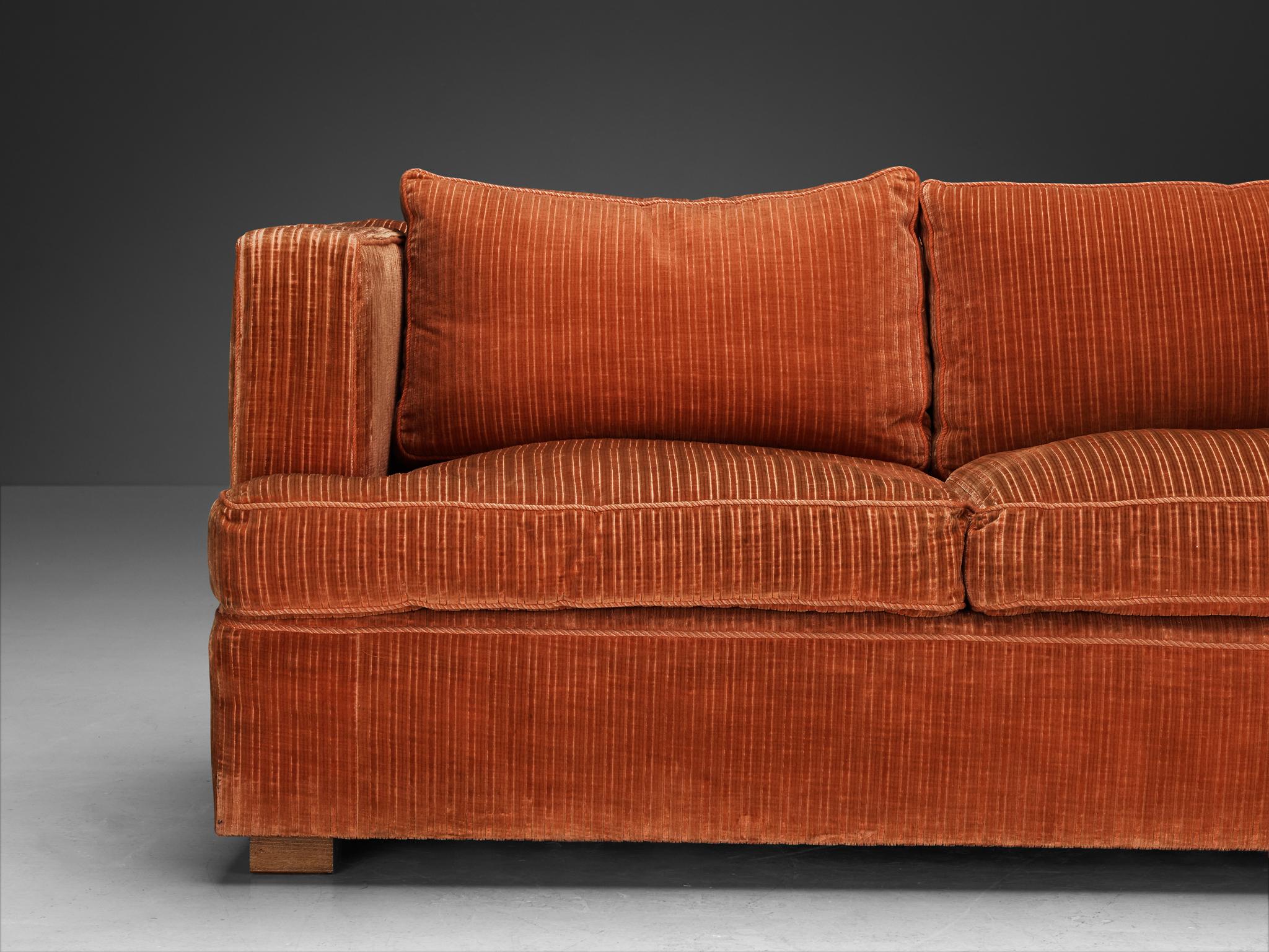 Italian Sofa in Peach Corduroy Velvet  For Sale 4