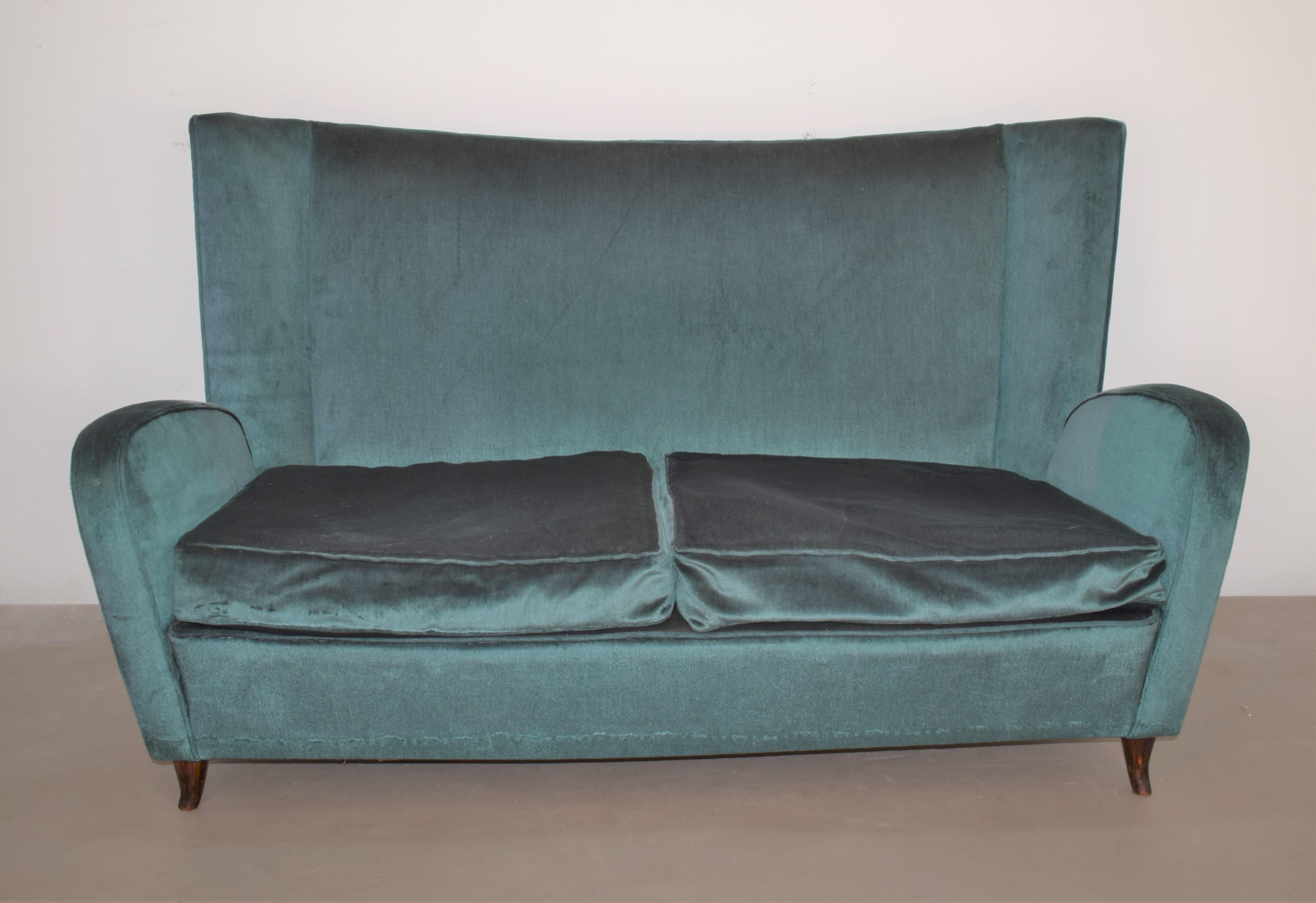Italienisches Sofa Mod. Bristol von Paolo Buffa, 1950er Jahre.
Abmessungen: H= 82 cm; B= 140 cm; T= 75 cm; H-Sitz=32 cm.
