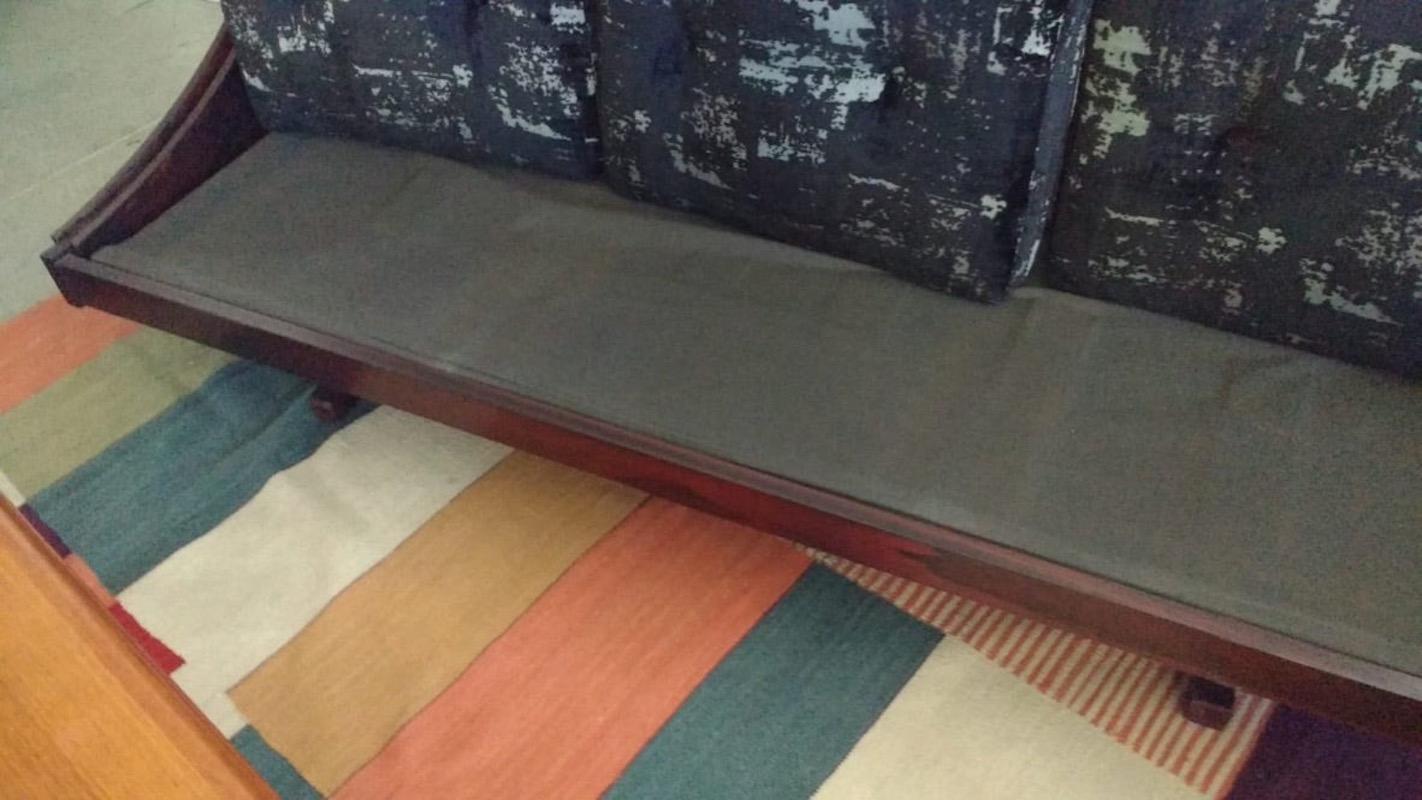 Italienisches Sofa Modell GS-195 von Gianni Songia für Sormani im Zustand „Gut“ im Angebot in Madrid, ES