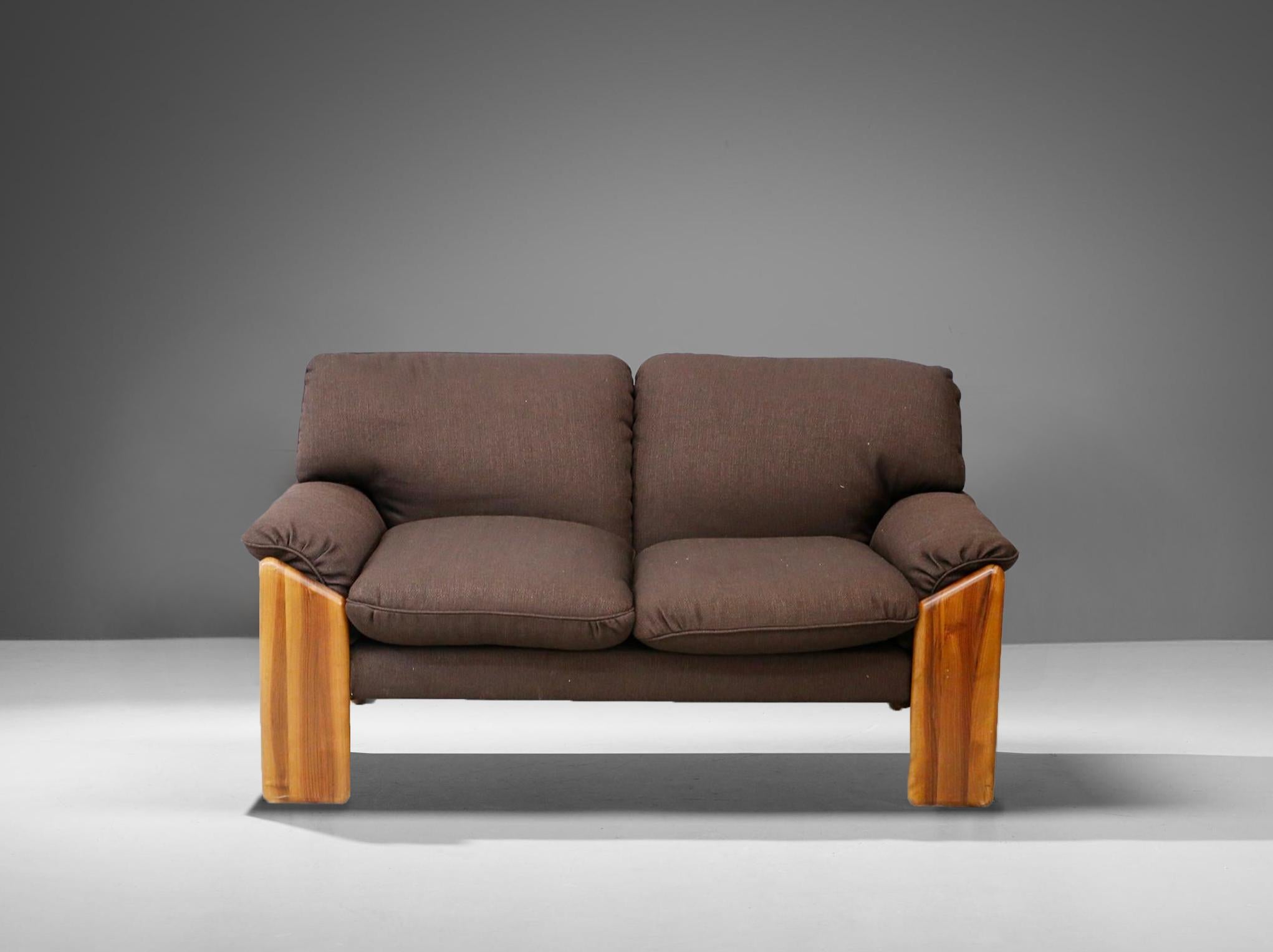 Italian Sofa Sapporo for Mobil Girgi in brown fabric (Late 20th Century) im Angebot
