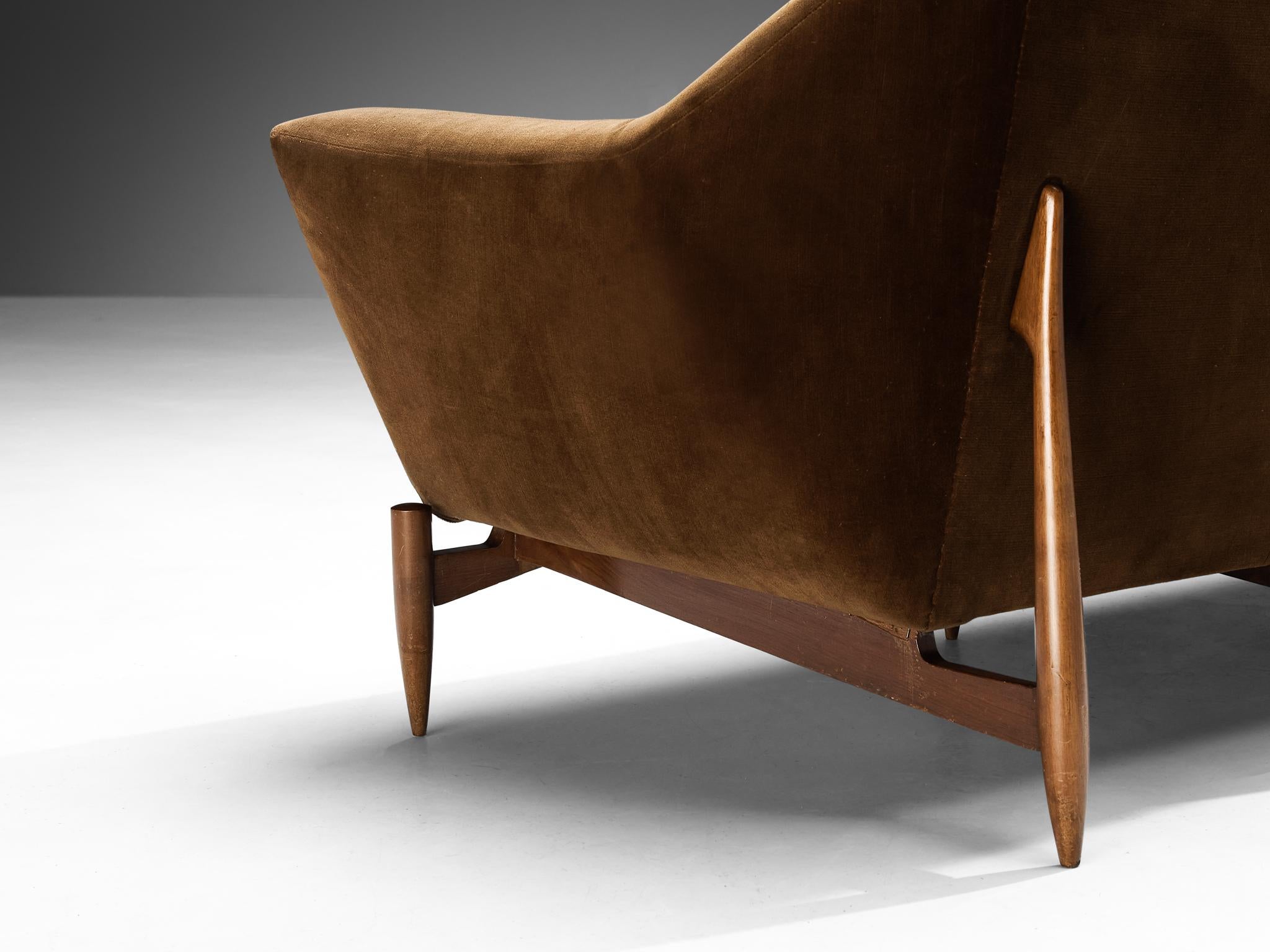 Mid-20th Century Italian Sofa with Exposed Elegant Wooden Frame in Brown Velvet