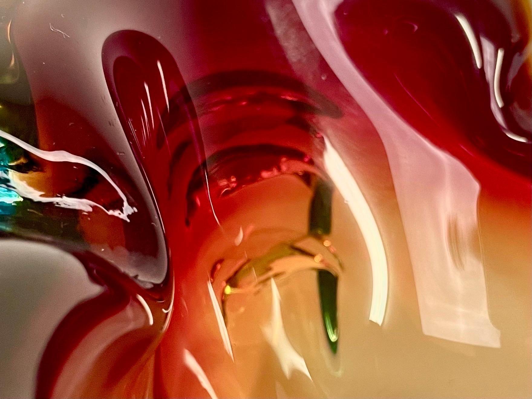 Italian Soft Shaped Tricolor Art Glass Ashtray by Alfredo Barbini for Murano For Sale 7