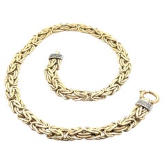 Collar italiano de cadena plana de eslabones bizantinos de oro macizo de 10 quilates con diamantes de 17 pulgadas de ancho
