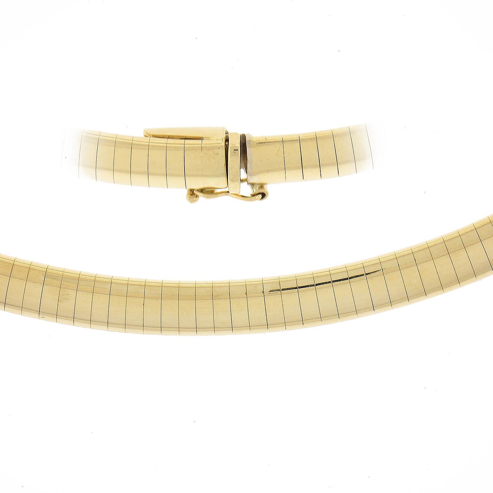 Collier italien en or jaune massif 18 carats à maillons Omega de 18 pouces avec fermoir à poussoir Pour femmes en vente