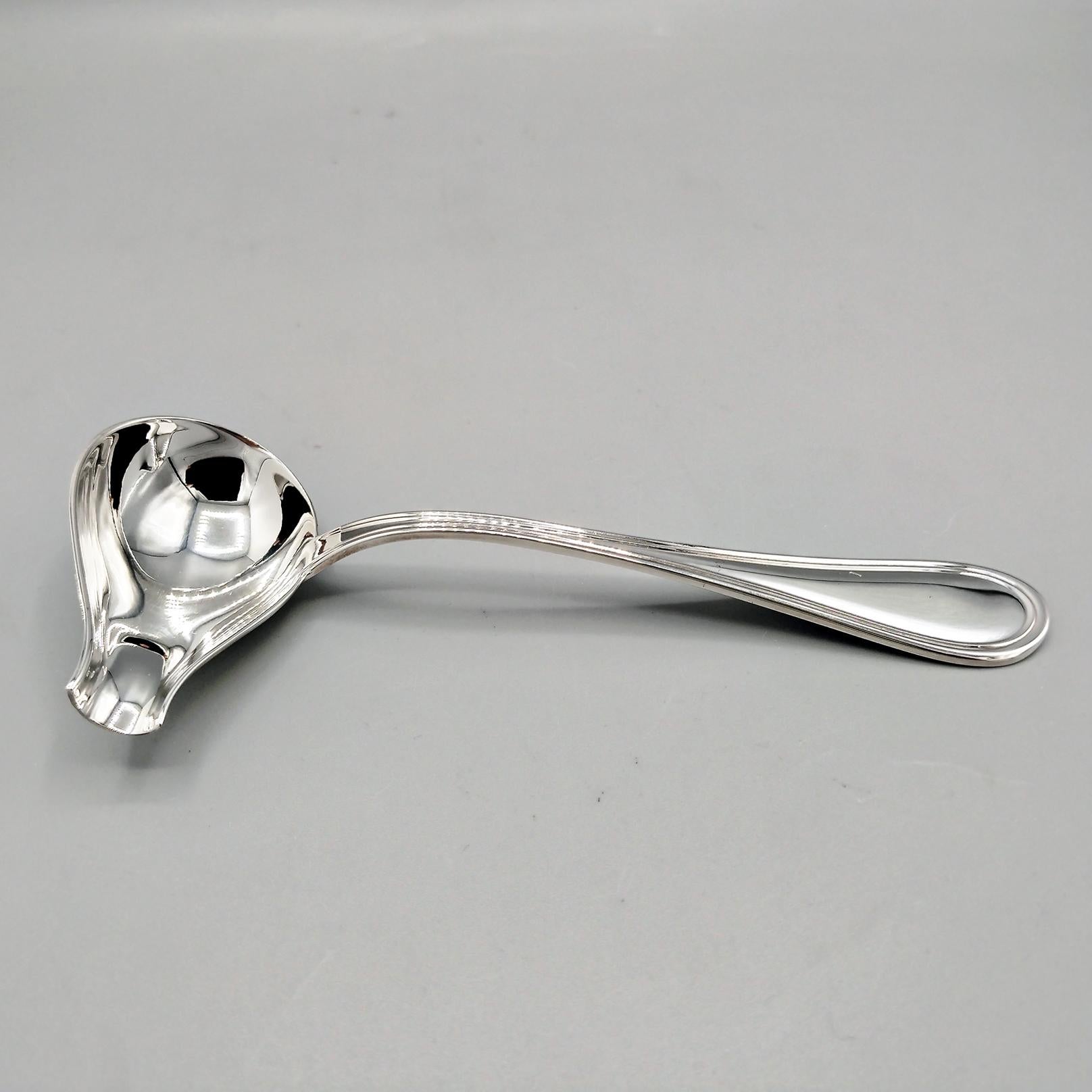 Italienisch Massiv 800 Silber Louis XVI Stile Sauciere mit Souce Löffel im Angebot 9