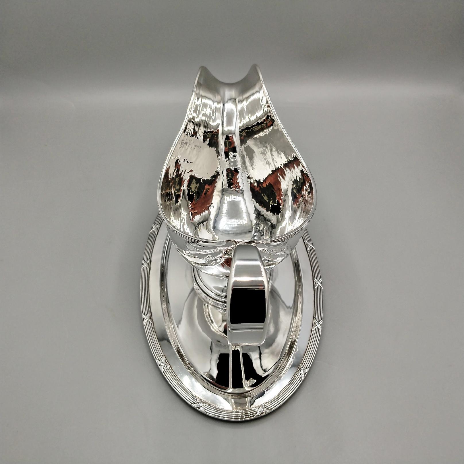 Italienisch Massiv 800 Silber Louis XVI Stile Sauciere mit Souce Löffel im Angebot 1