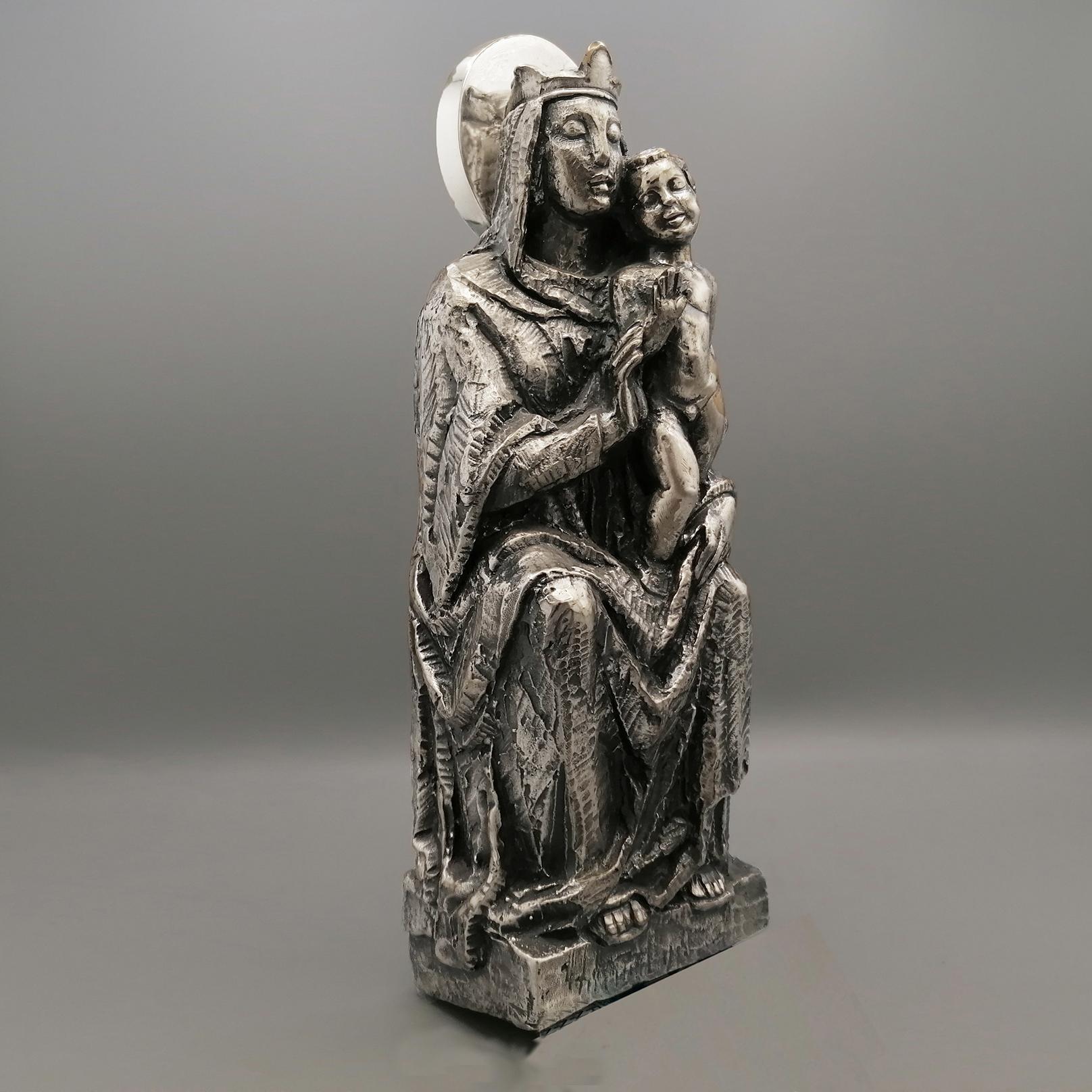 Italian Solid 800 Silver Statue depicting the Virgin Mary and Child blessing For Sale 3