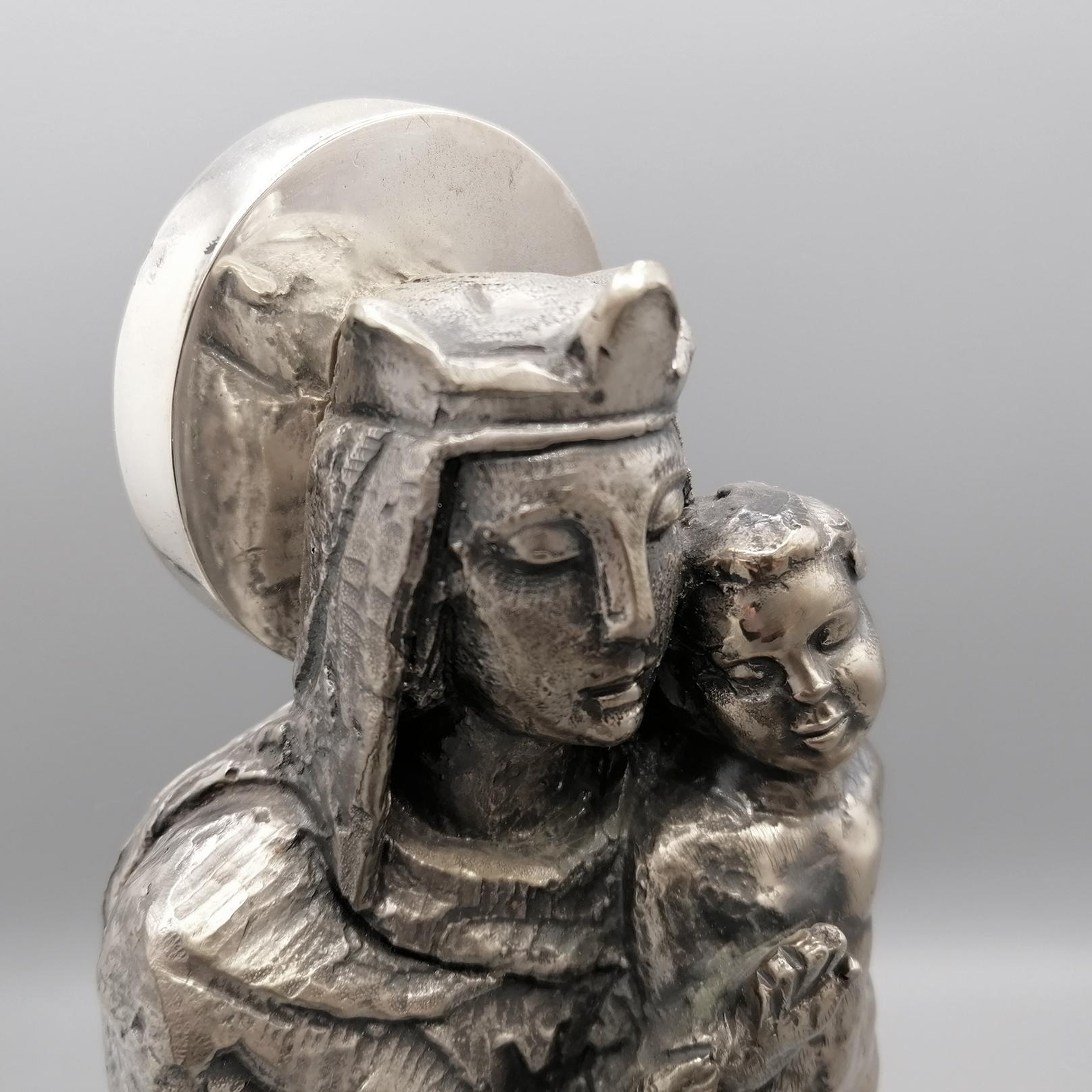 Italian Solid 800 Silver Statue depicting the Virgin Mary and Child blessing For Sale 4