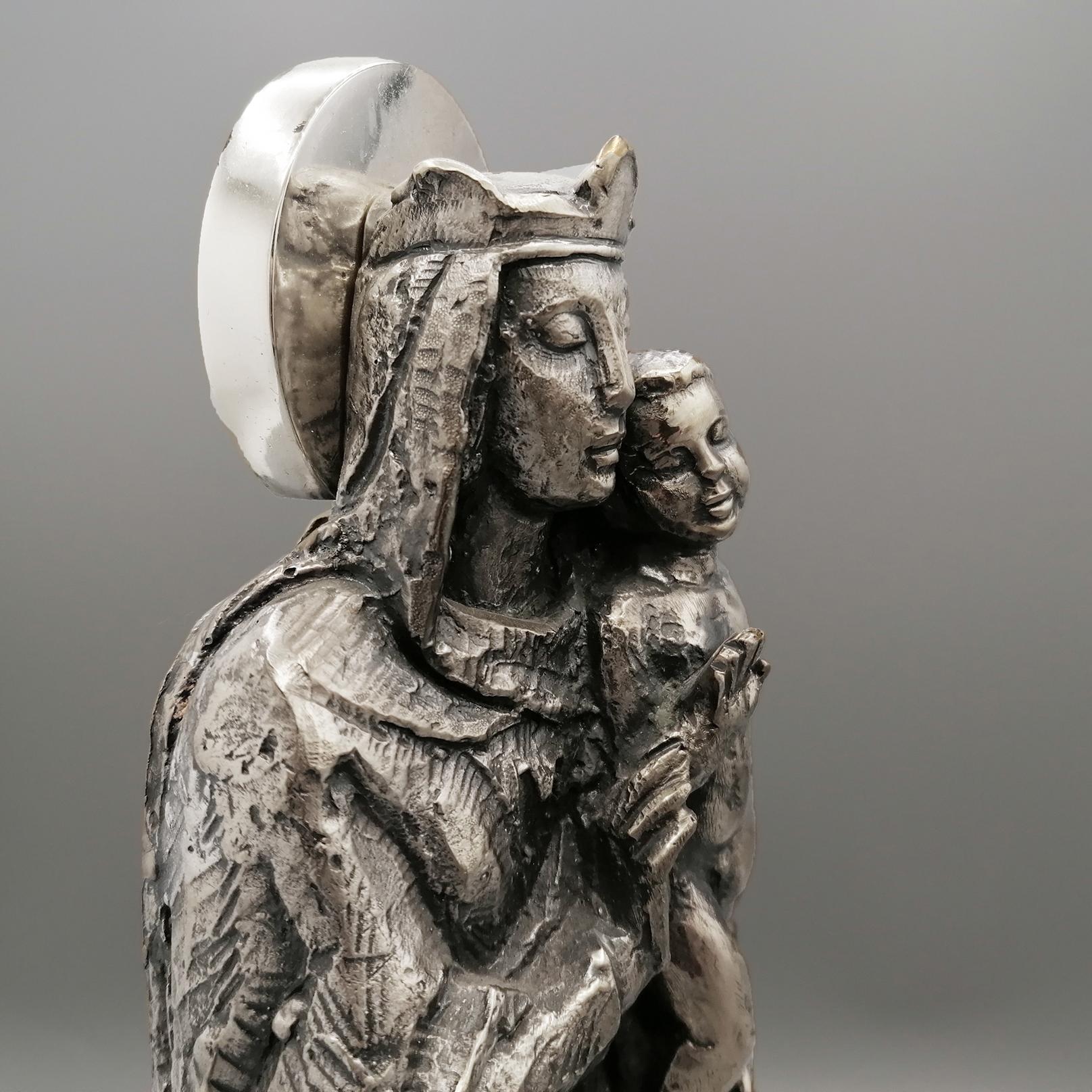 Italian Solid 800 Silver Statue depicting the Virgin Mary and Child blessing For Sale 2