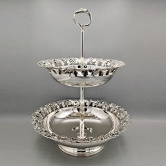 Pie de tarta italiano de plata 800 maciza de dos pisos con sarmientos, racimos, deja