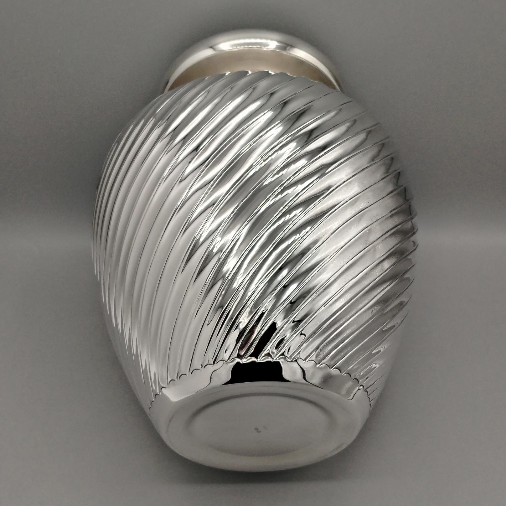 Italian Solid 800 Silver Vase in vendita 4
