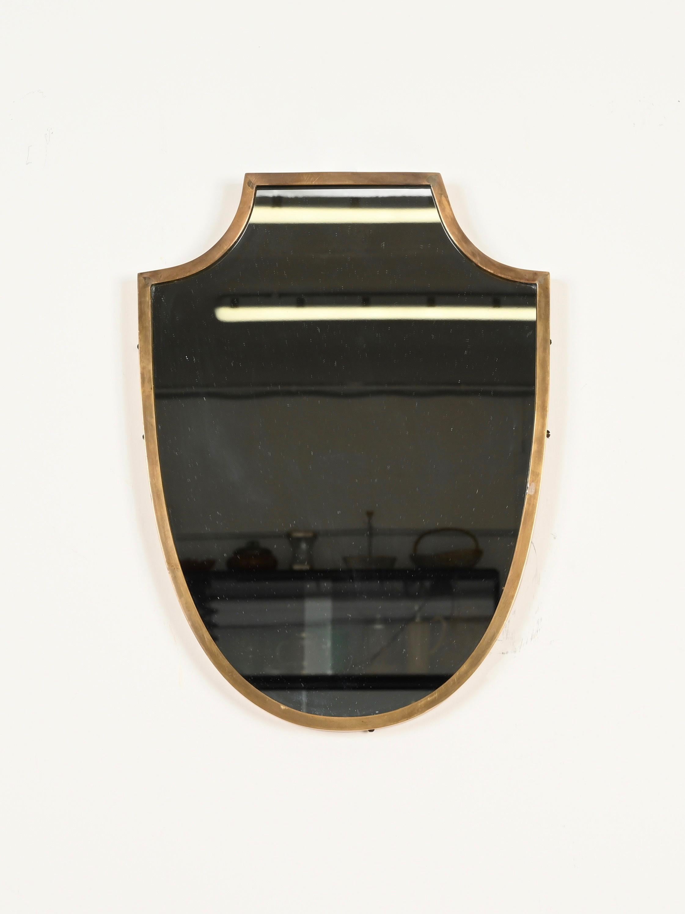 Italian Solid Brass Shield-Shaped Mirror, Gio Ponti Style, 1950s in vendita 3