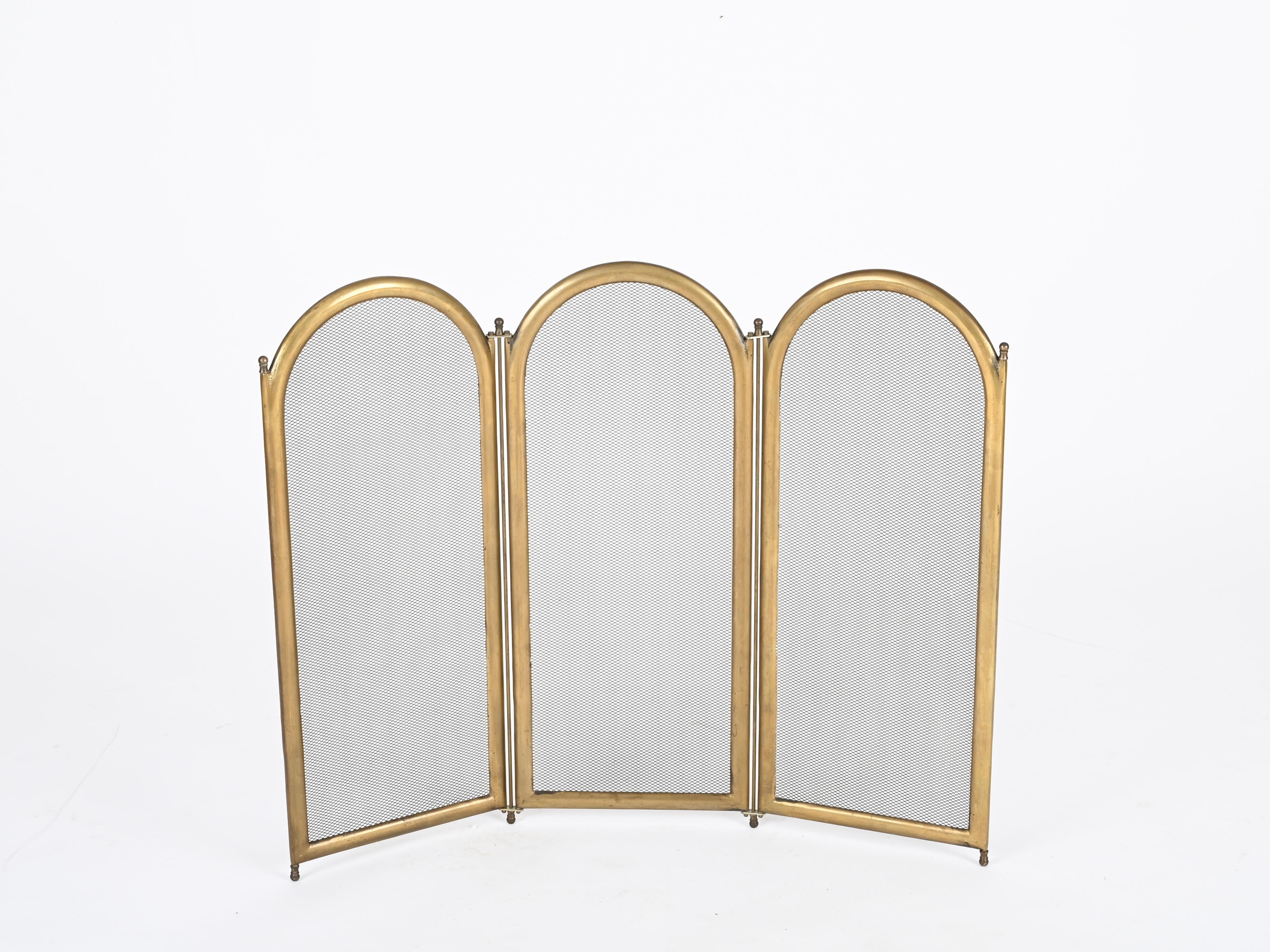 Mid-Century Modern Italian Solid Brass Triple Folding Fire Screen or Fire Guard, Italy 1960s