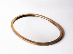 Specchio da parete italiano in bronzo massiccio - Specchio ovale in ottone patinato in stile modernista - Anni '60