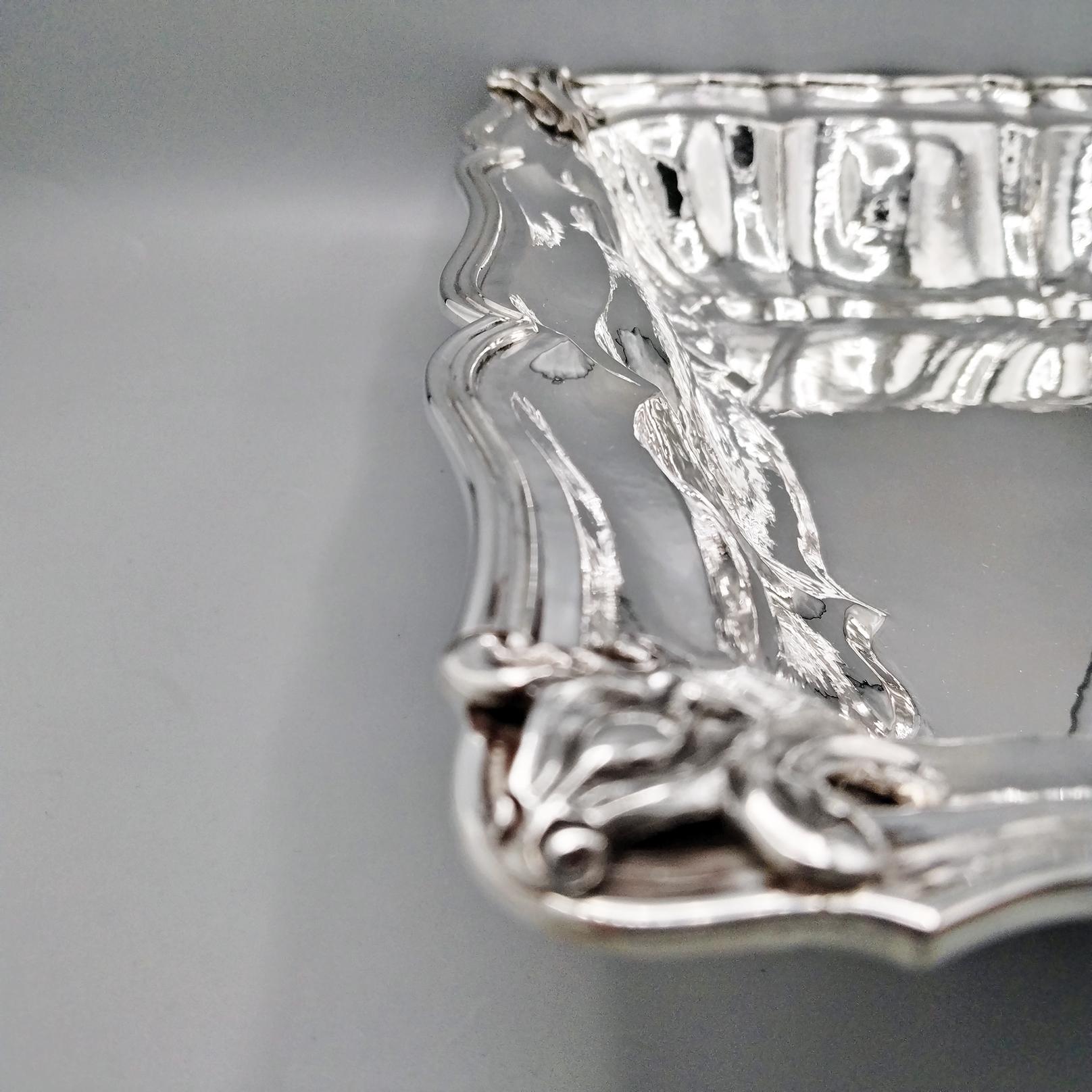 Forgiato Italian Solid Solid 800 Silver Rectangular Centerpiece in Baroque Style in vendita