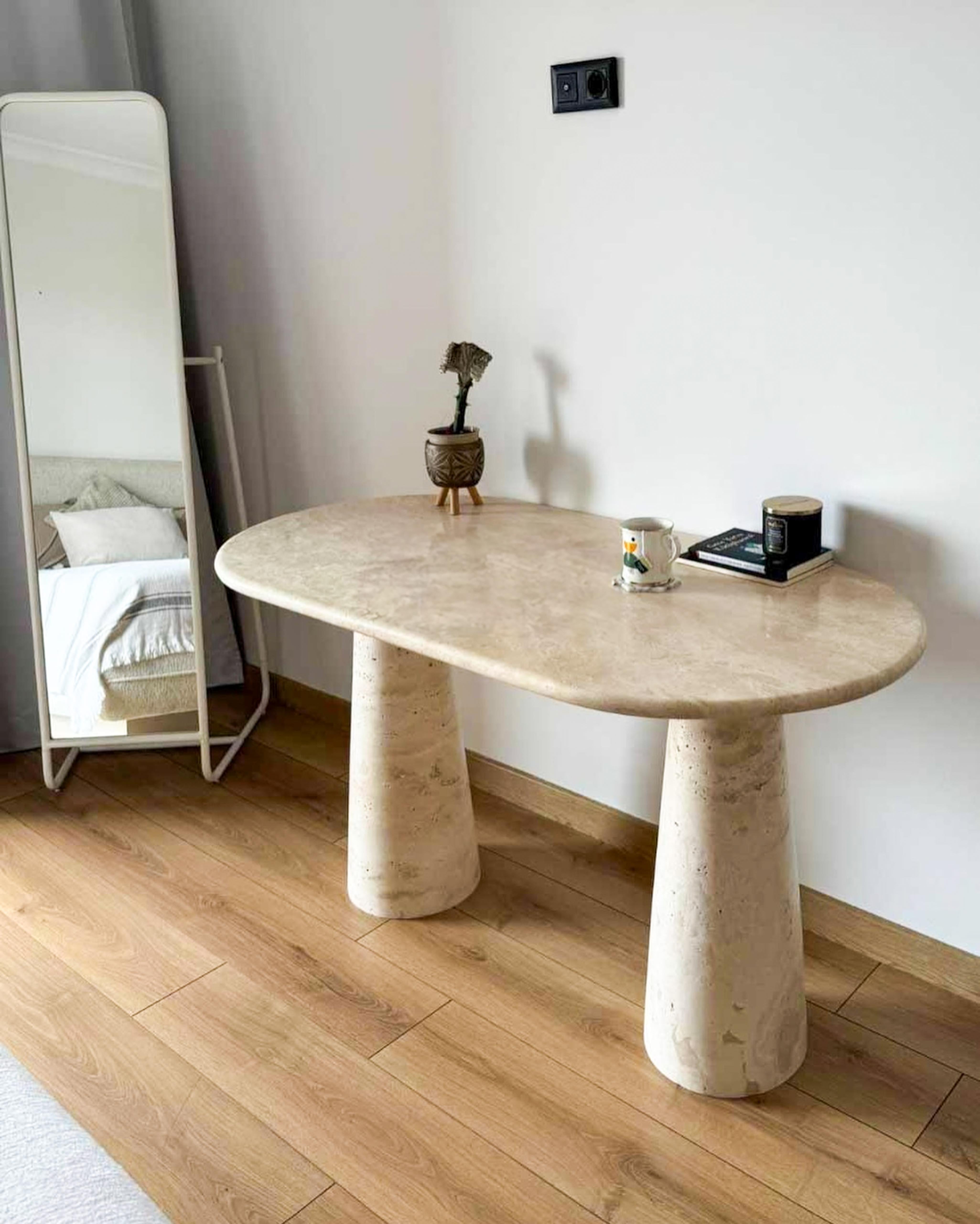 ALEXANDER BLACK MARBLE CONSOLE TABLE

Type of Marble: Alexander Black
Dimensions: 48
