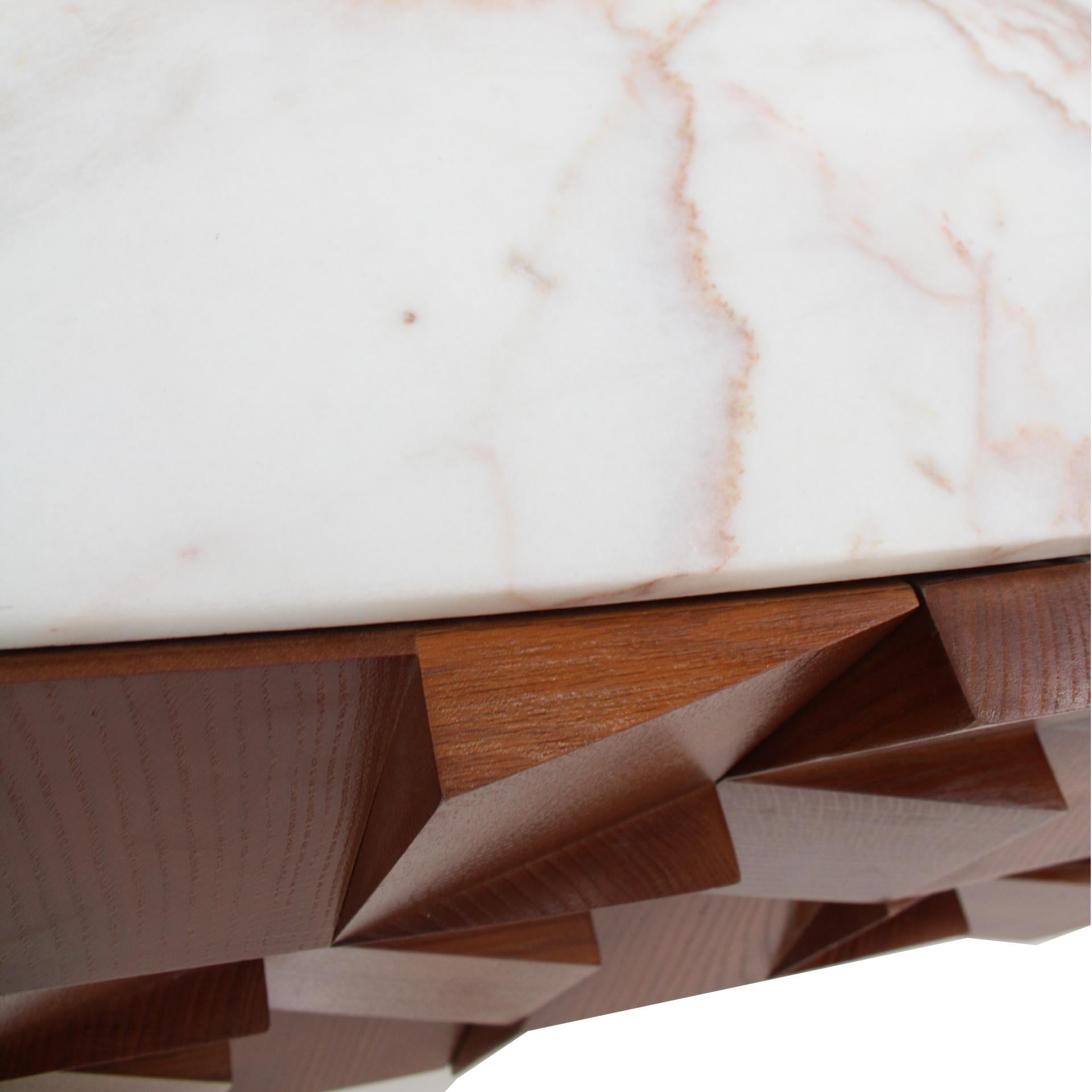 Buffet de style brutaliste en bois massif et marbre de Sienne en vente 1
