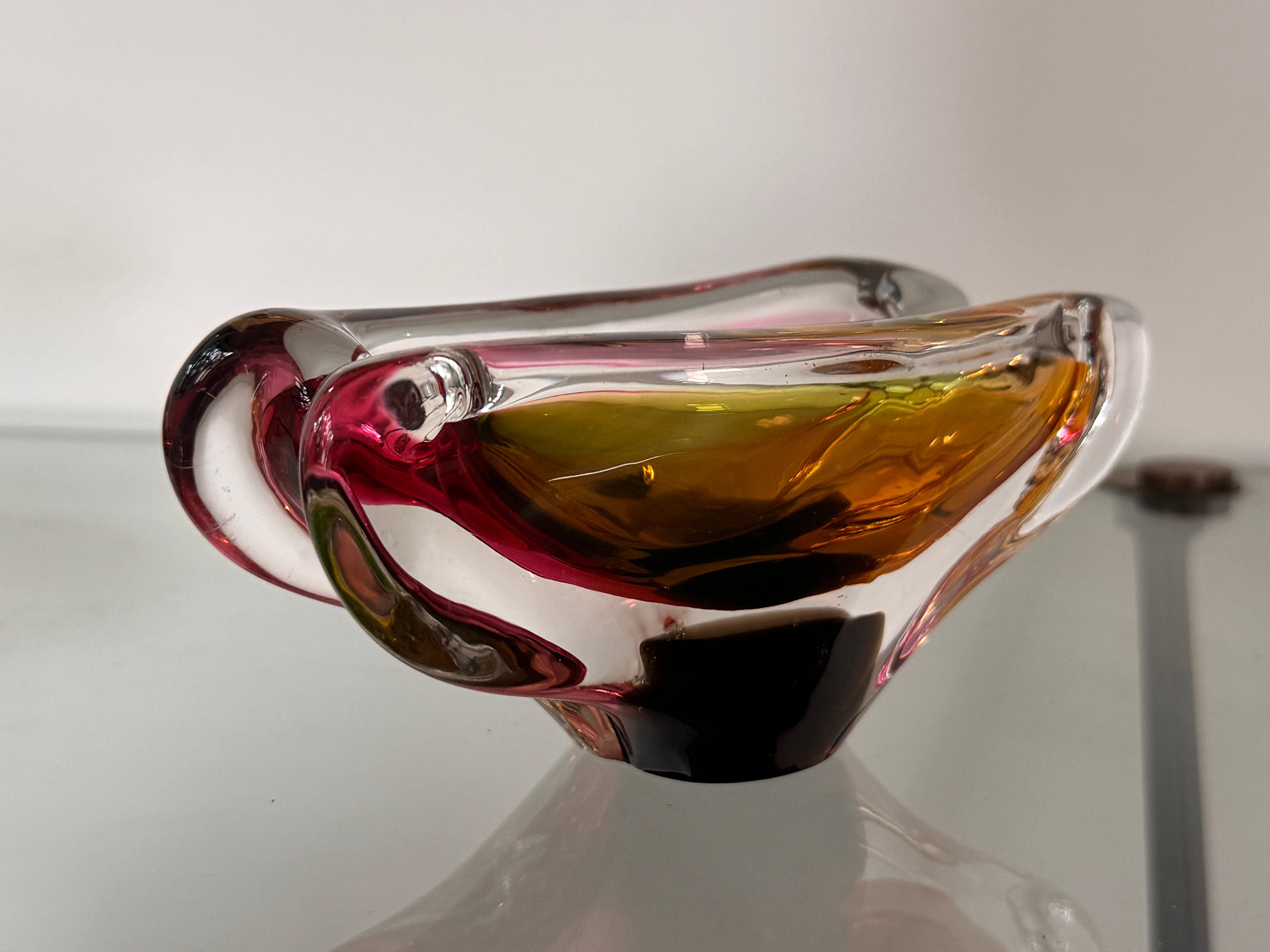 Verre Cendrier italien en verre Sommerso, Murano Attribué à Josef Rozínek, années 1960 en vente