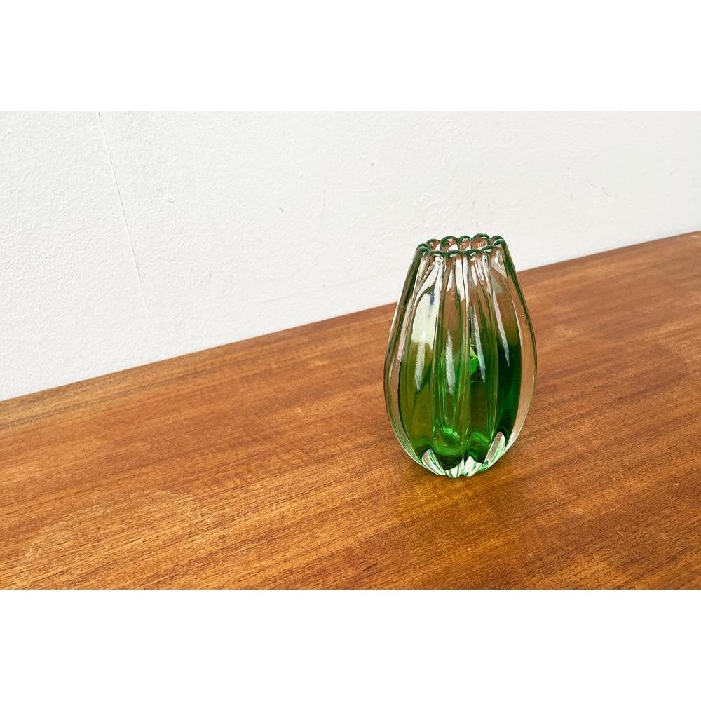 Italiano Vaso italiano in vetro di Murano Sommerso attribuito a Barovier&Toso, anni '70 in vendita