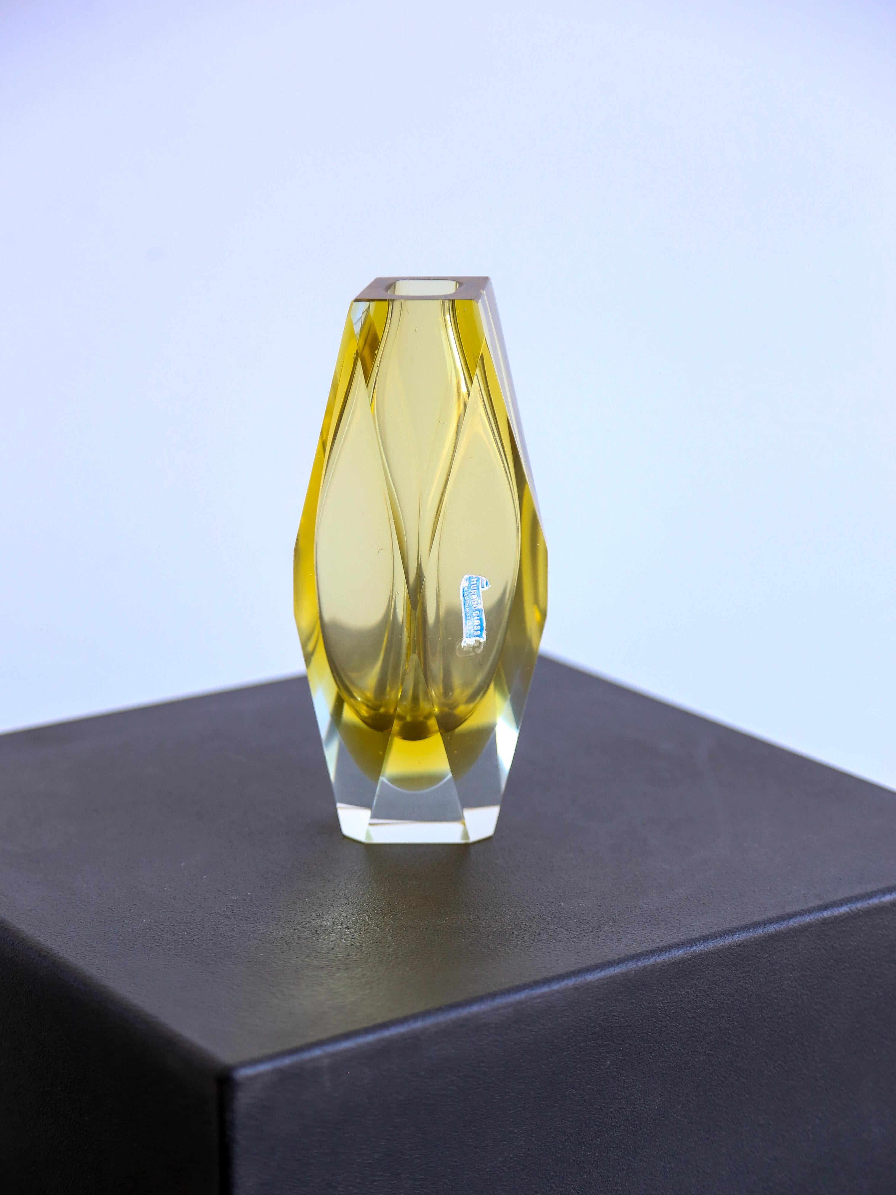 Italian Sommerso Murano Glass Yellow Vase In Good Condition For Sale In Byron Bay, NSW
