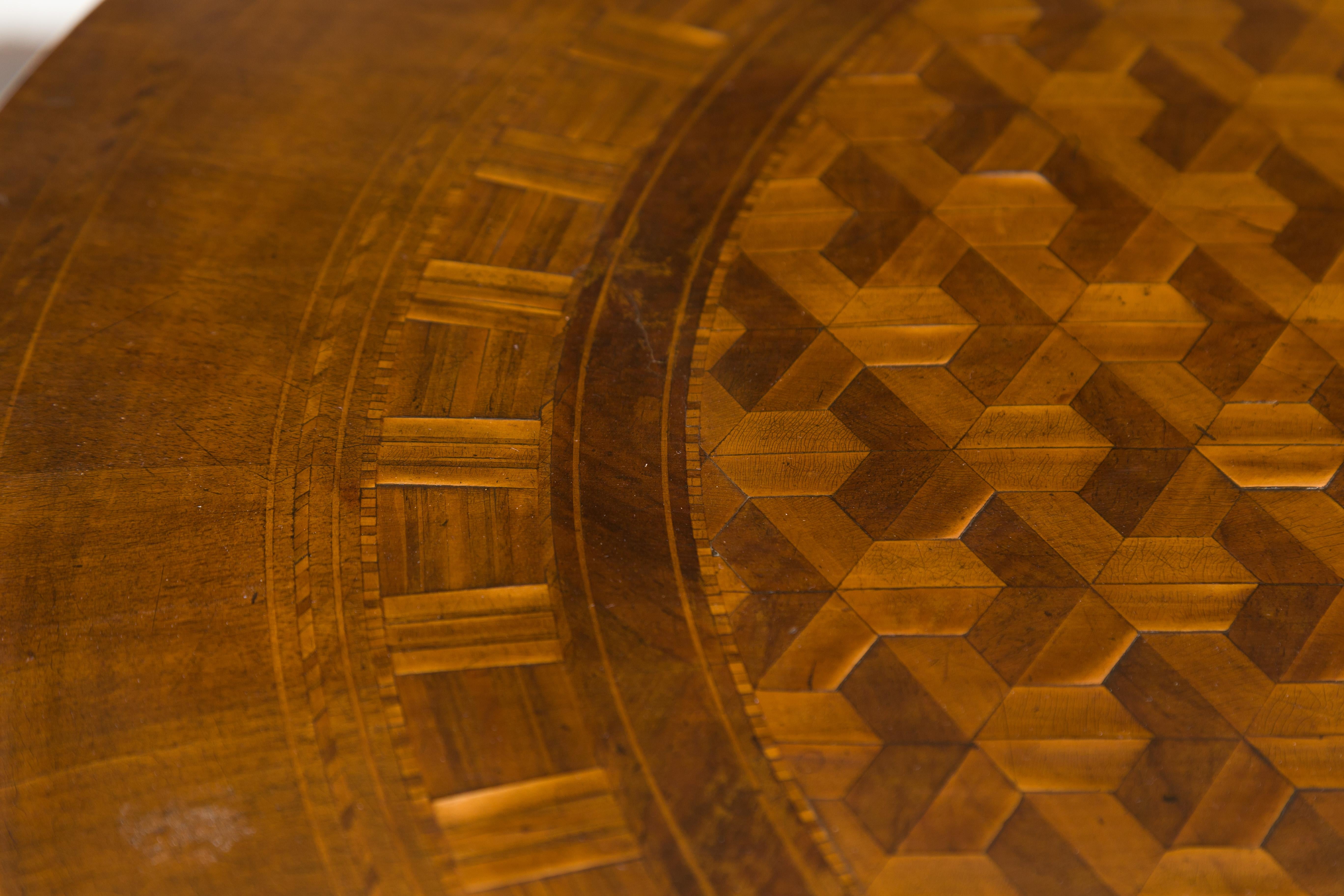 Italian Sorrento 1880s Walnut Pedestal Table with Marquetry Top and Tripod Base 2