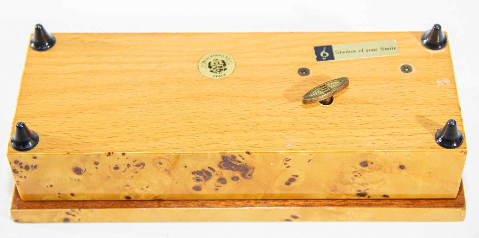 Italian Sorrento Burl Wood Jewelry Box Music Box, 1960s 5