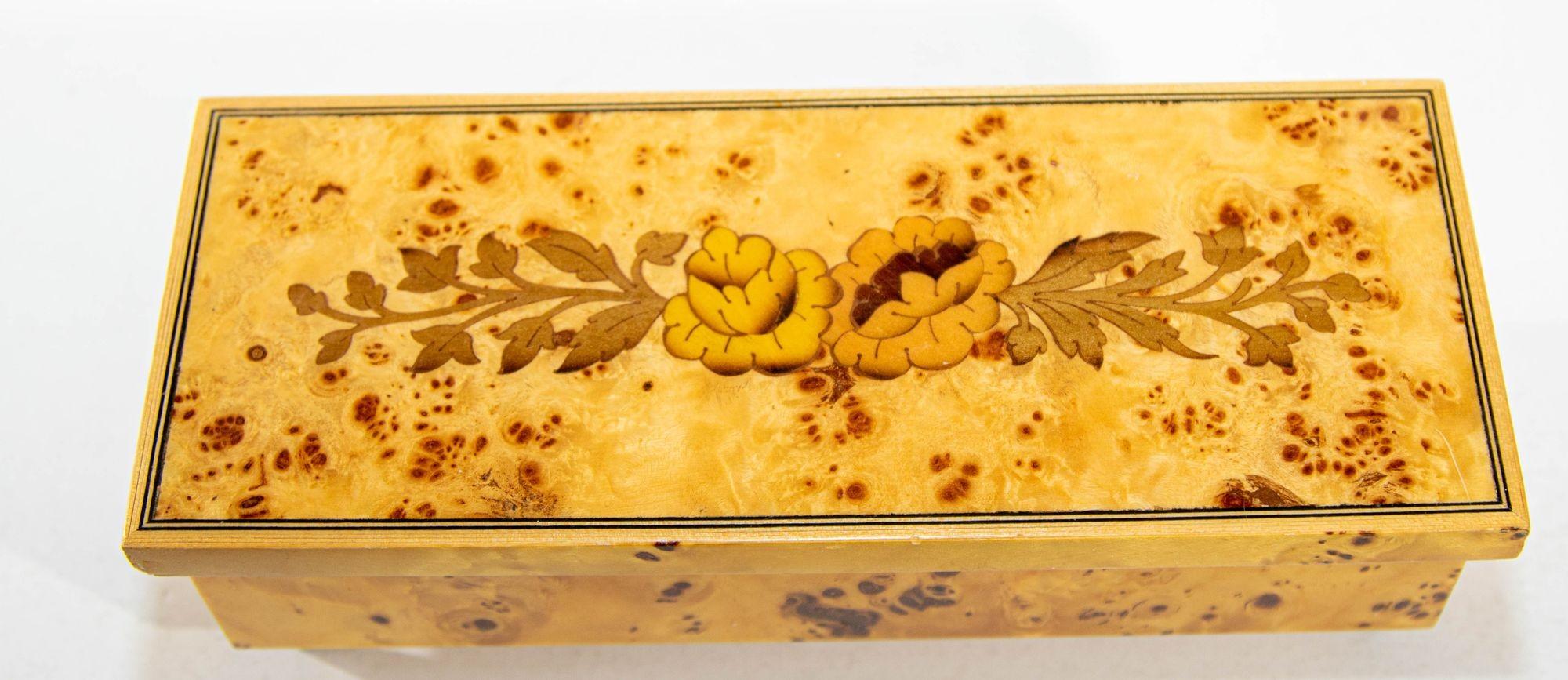 Italian Sorrento Burl Wood Jewelry Box Music Box, 1960s 7