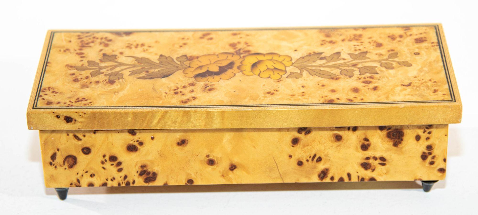 Italian Sorrento Burl Wood Jewelry Box Music Box, 1960s 9