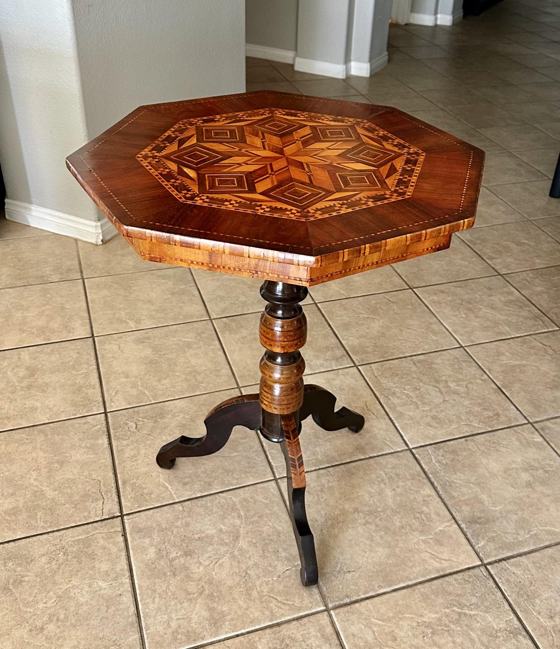 Italian Sorrento Inlaid Marquetry Side Table Circa 1900 For Sale 1