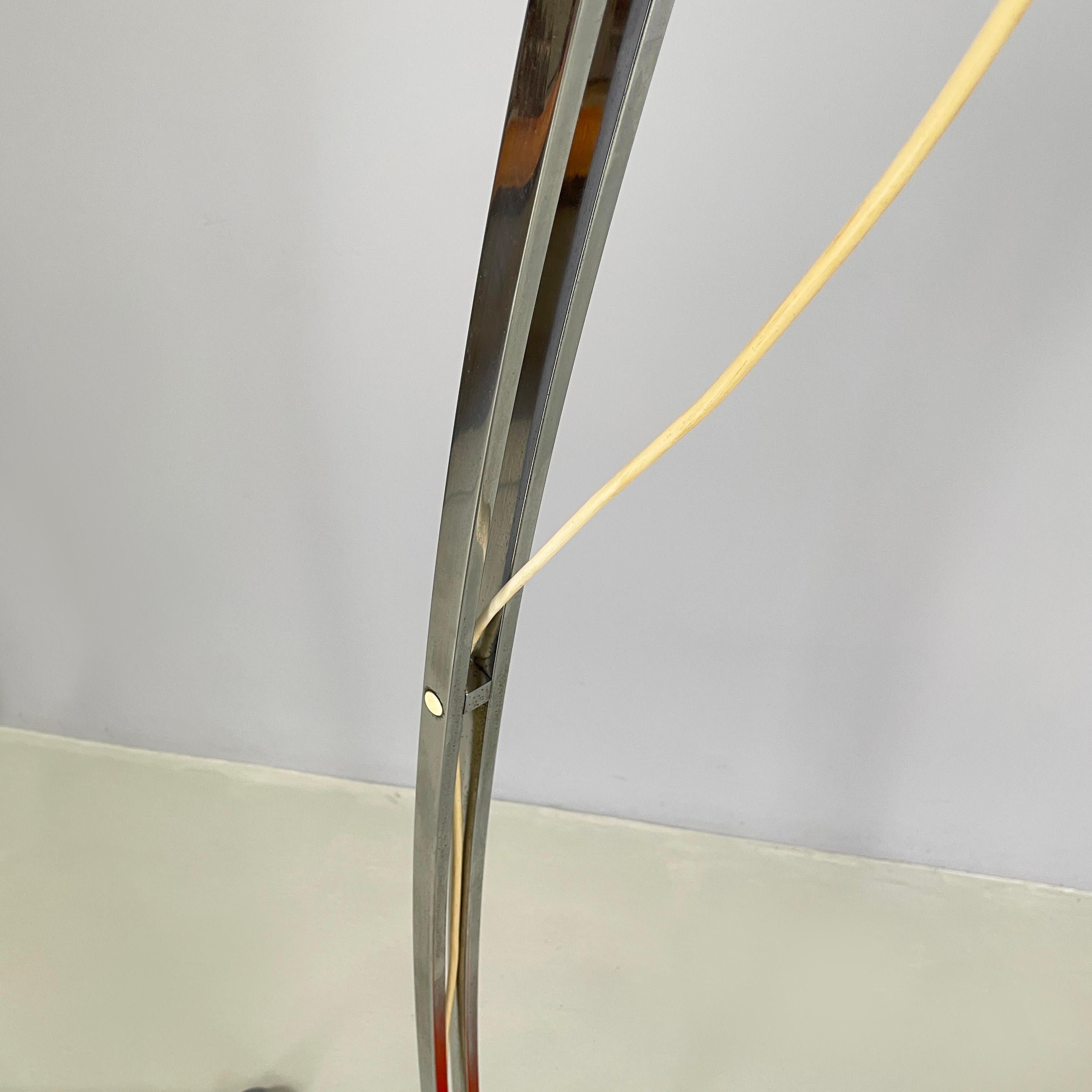 Italian space age Adjustable floor lamp in metal and orange metal, 1970s For Sale 6