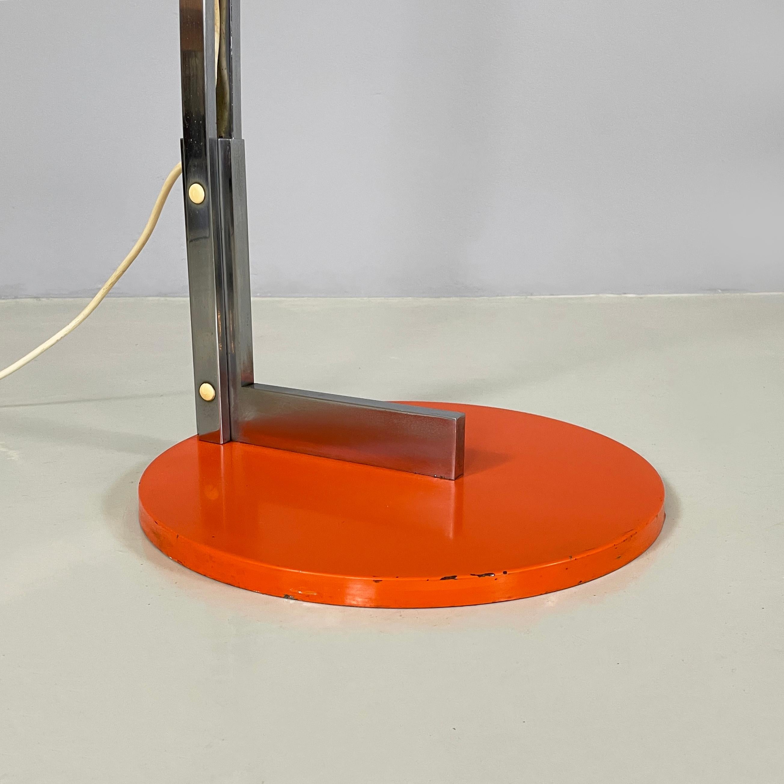 Italian space age Adjustable floor lamp in metal and orange metal, 1970s For Sale 8