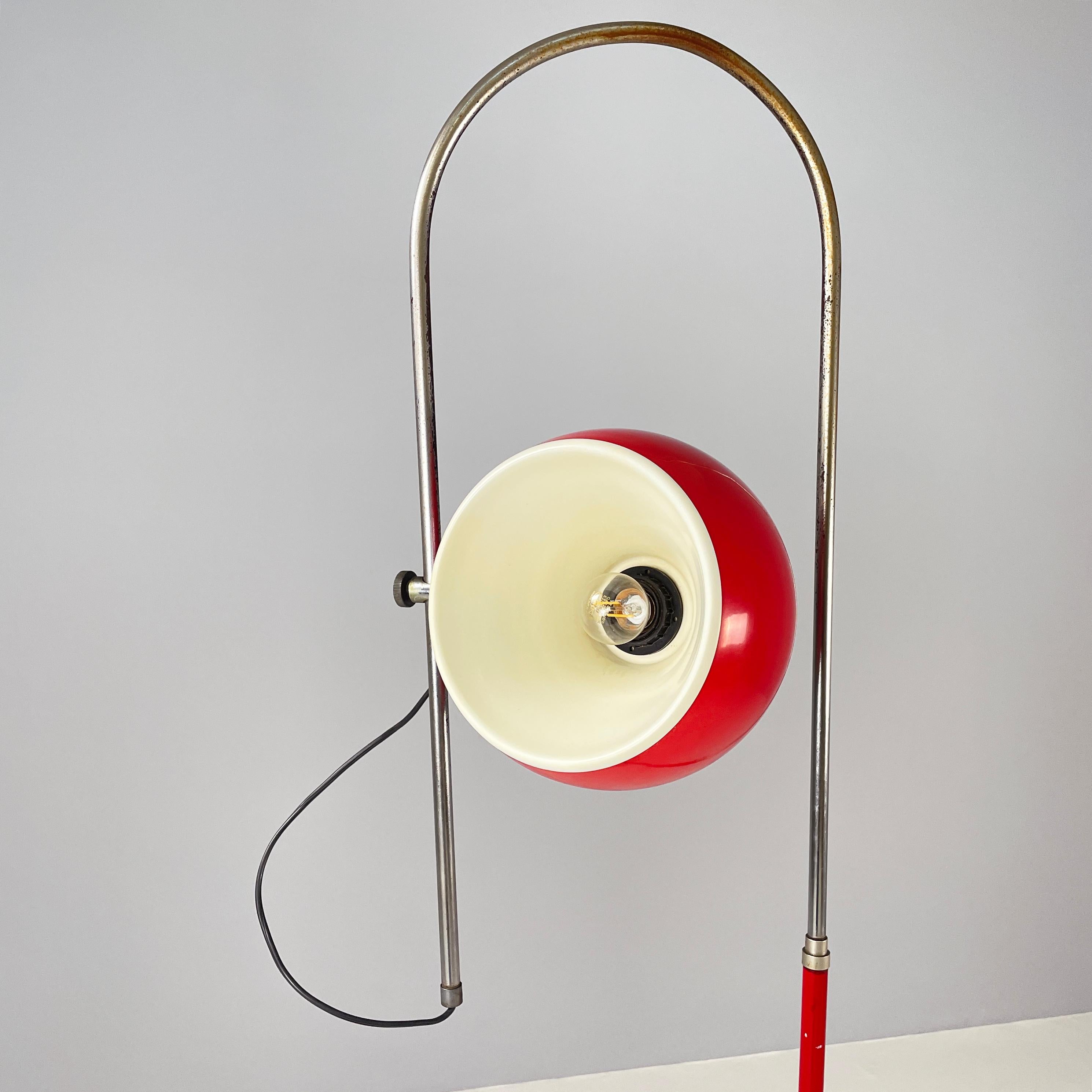 Italian space age Adjustable floor lamp in red metal and marble, 1970s For Sale 2