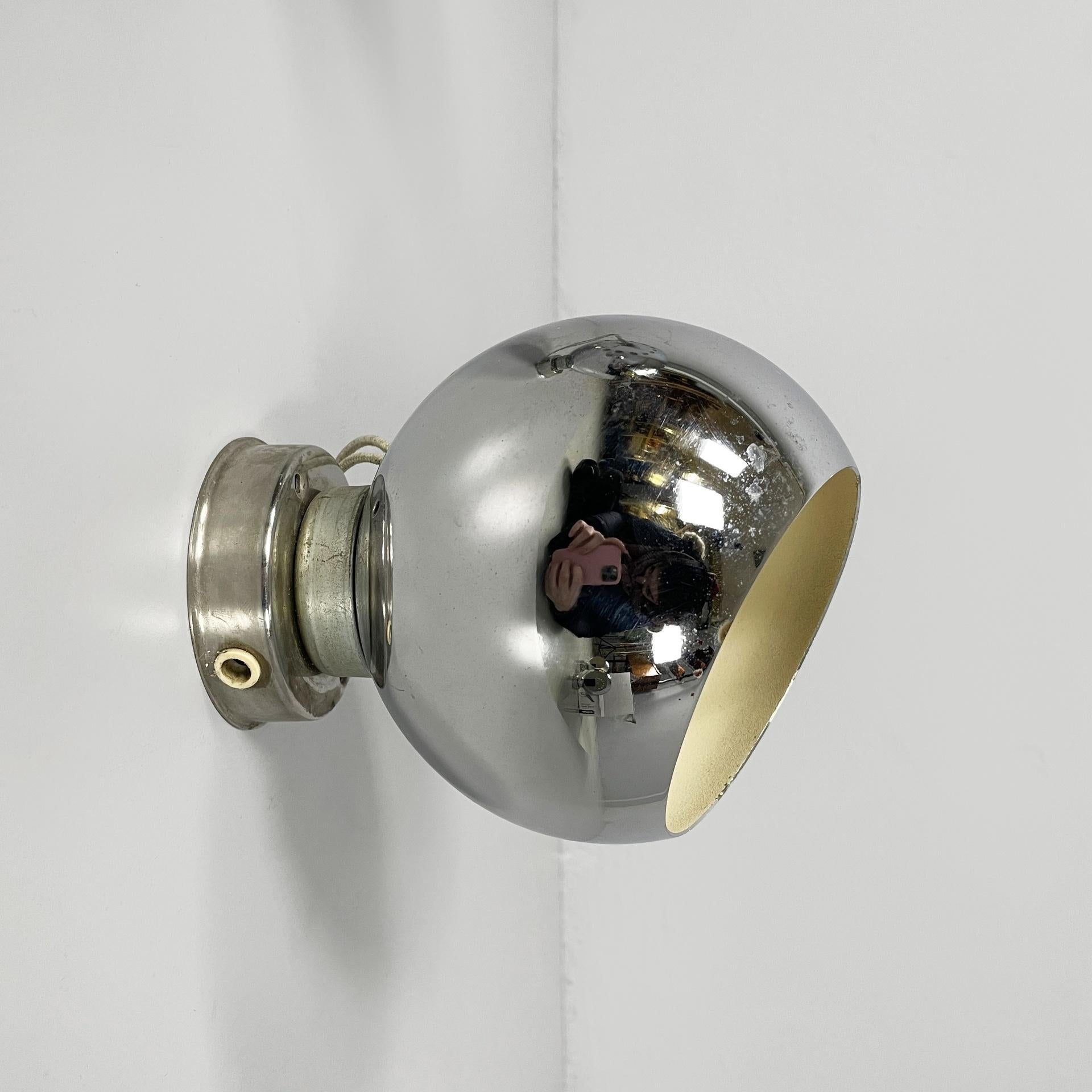 Lampes murales italiennes réglables de l'ère spatiale en acier, 1970 Bon état - En vente à MIlano, IT