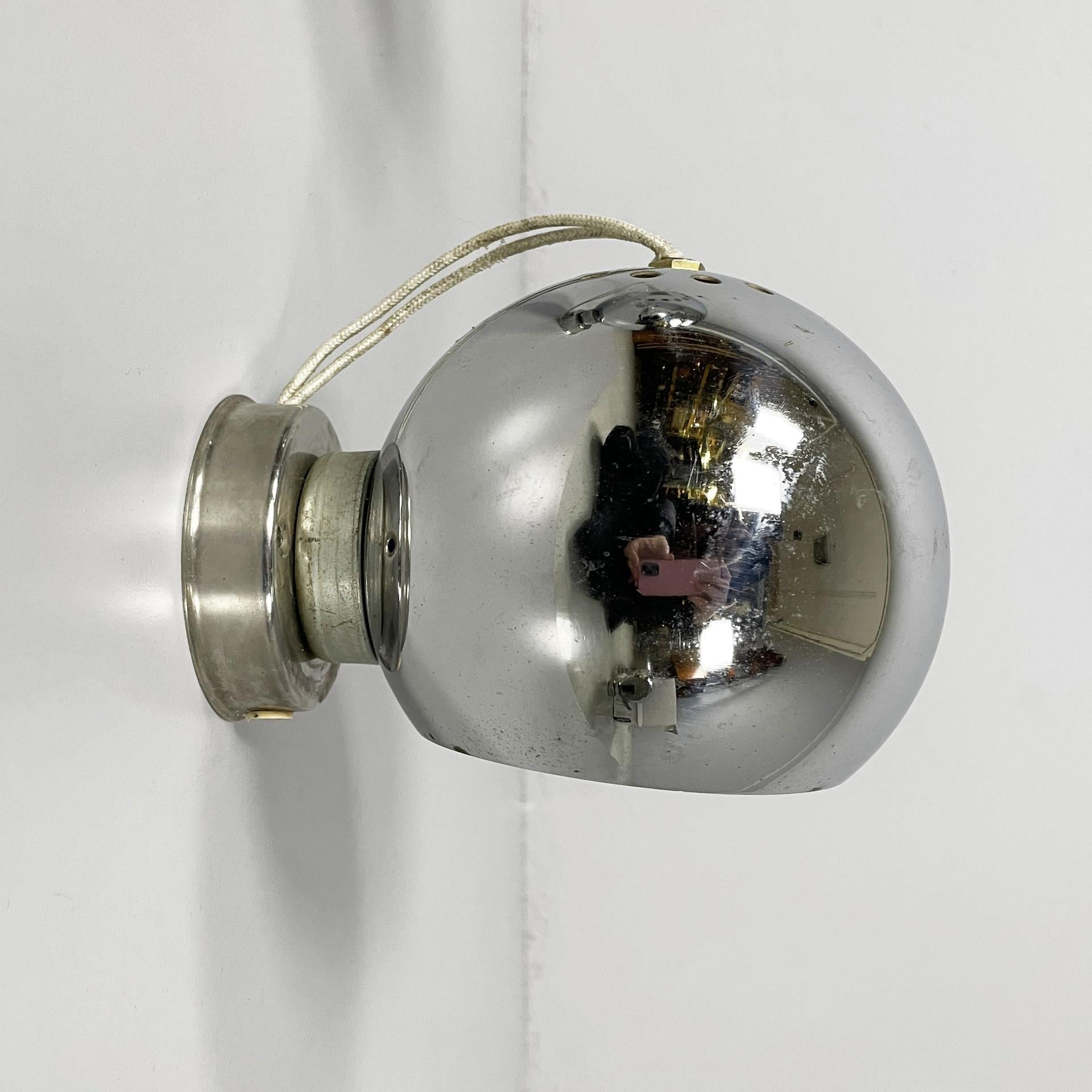 Fin du 20e siècle Lampes murales italiennes réglables de l'ère spatiale en acier, 1970 en vente