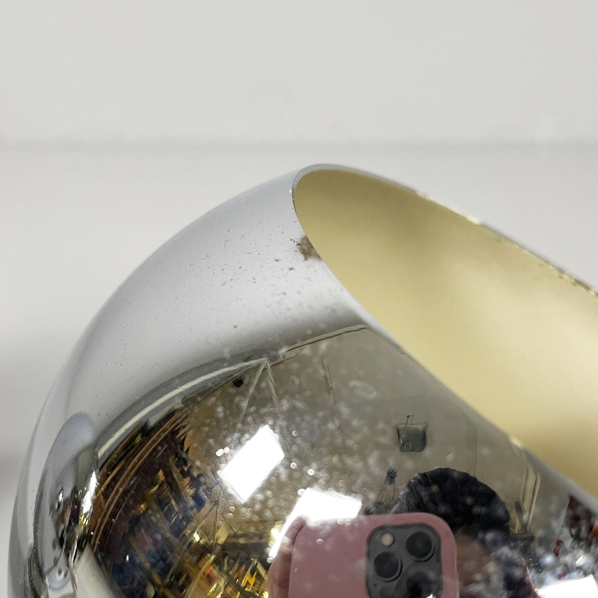 Lampes murales italiennes réglables de l'ère spatiale en acier, 1970 en vente 2