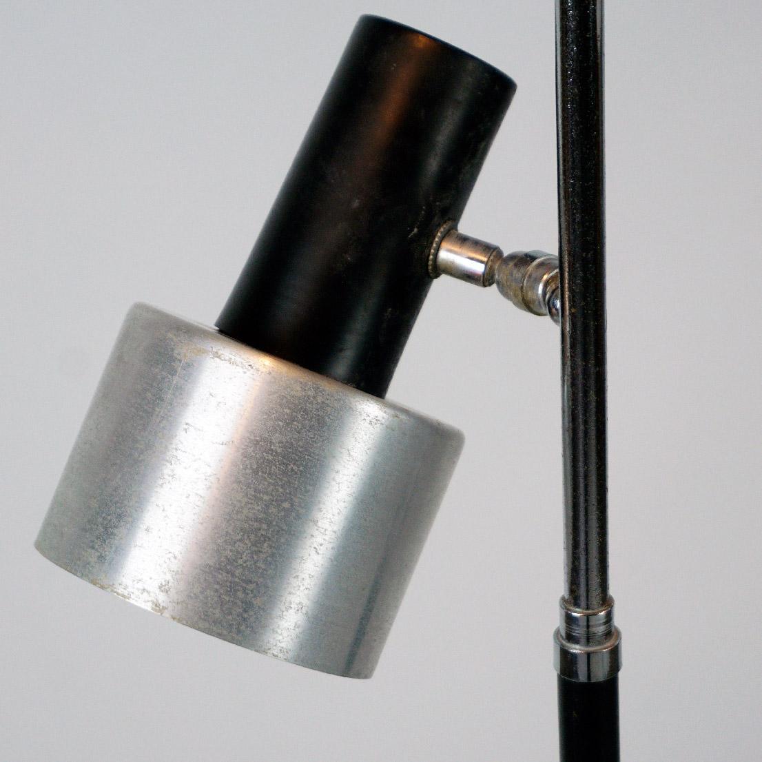 Lacquered Italian Space Age Aluminum and black lacquered Metall Spot Floor Lamp For Sale