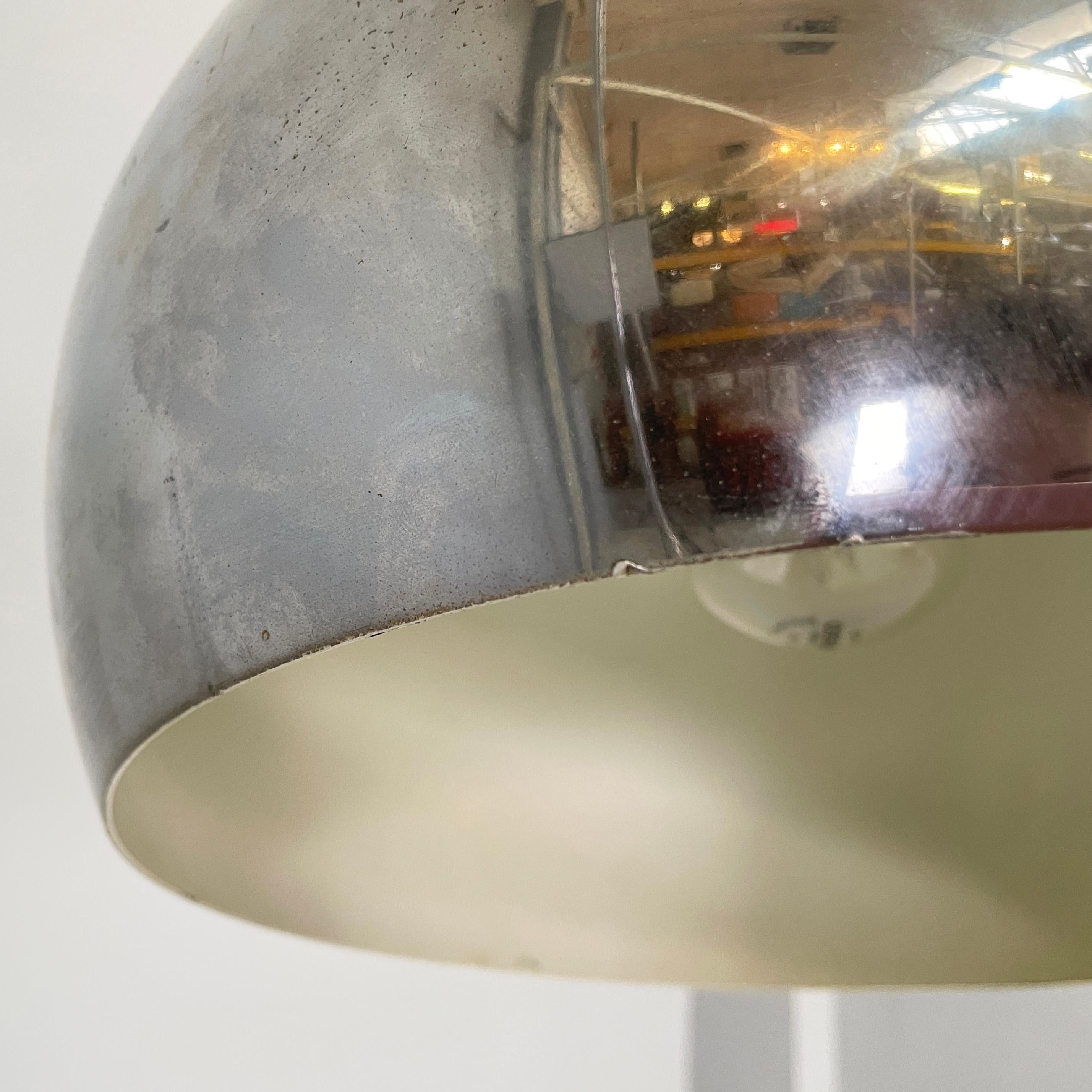 Italian space age Arched and adjustable floor lamp in chromed steel, 1970s 6