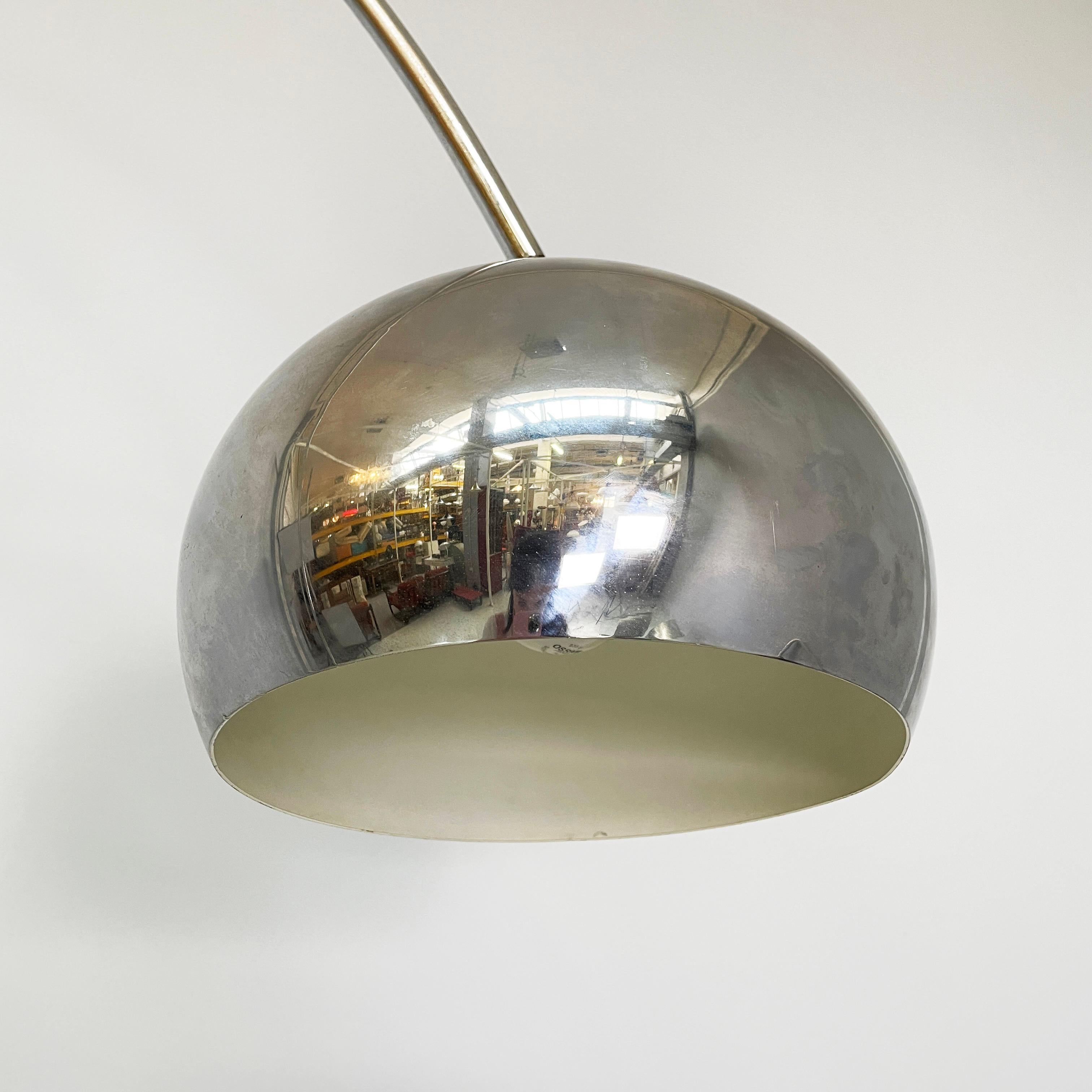 Italian space age Arched and adjustable floor lamp in chromed steel, 1970s 3