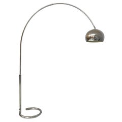 Italian space age Arched and adjustable floor lamp in chromed steel, 1970s