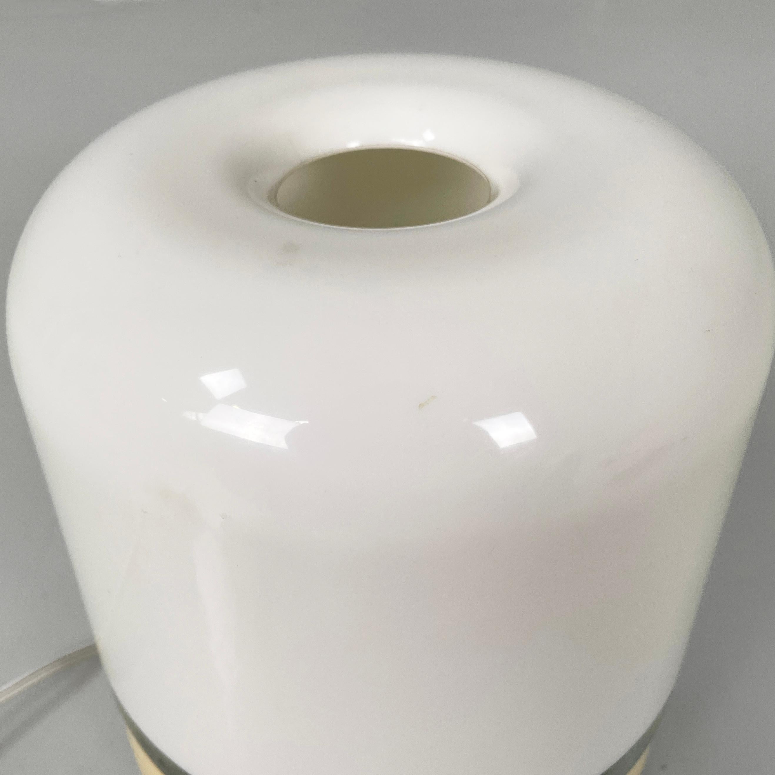 Italian space age beige radio table lamp by Adriano Rampoldi for Europhon, 1970s For Sale 4