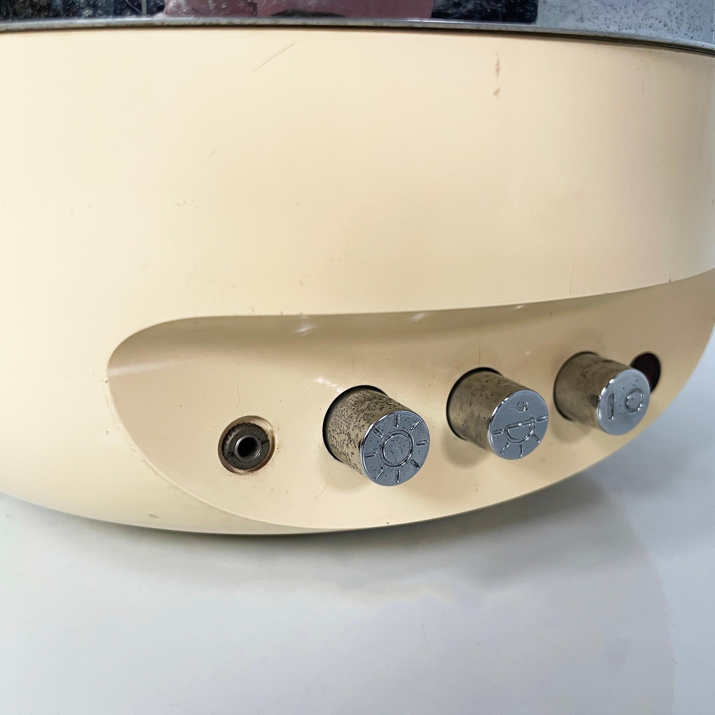 Italian space age beige radio table lamp by Adriano Rampoldi for Europhon, 1970s For Sale 2