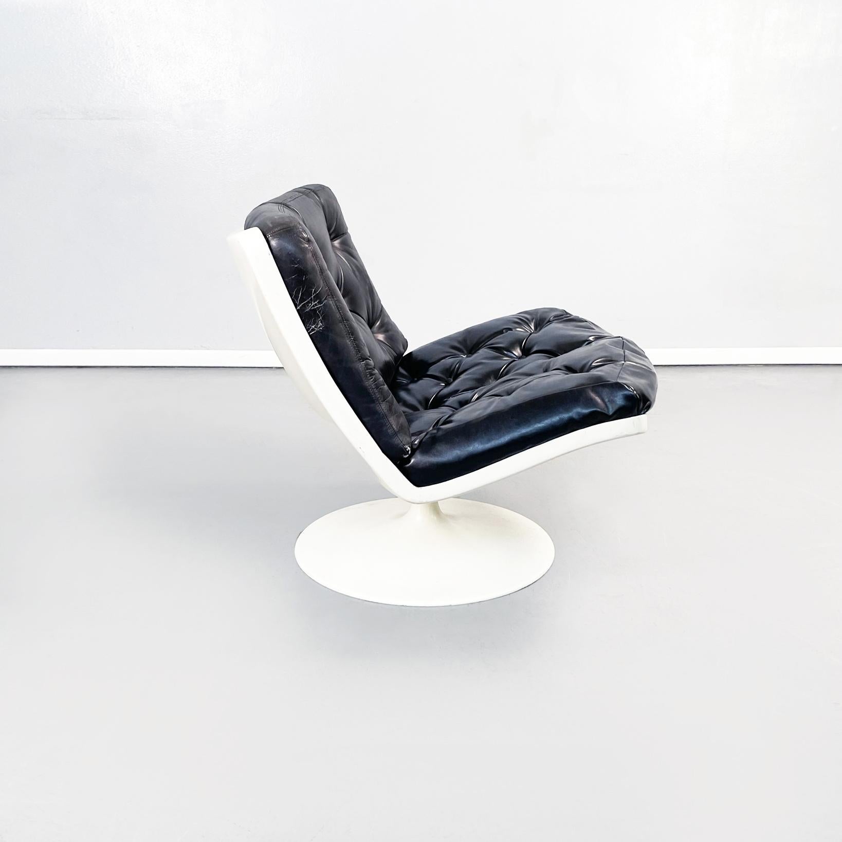 Italian Space Age Black Leather and Abs Plastic Armchair by Play, 1970s In Good Condition For Sale In MIlano, IT